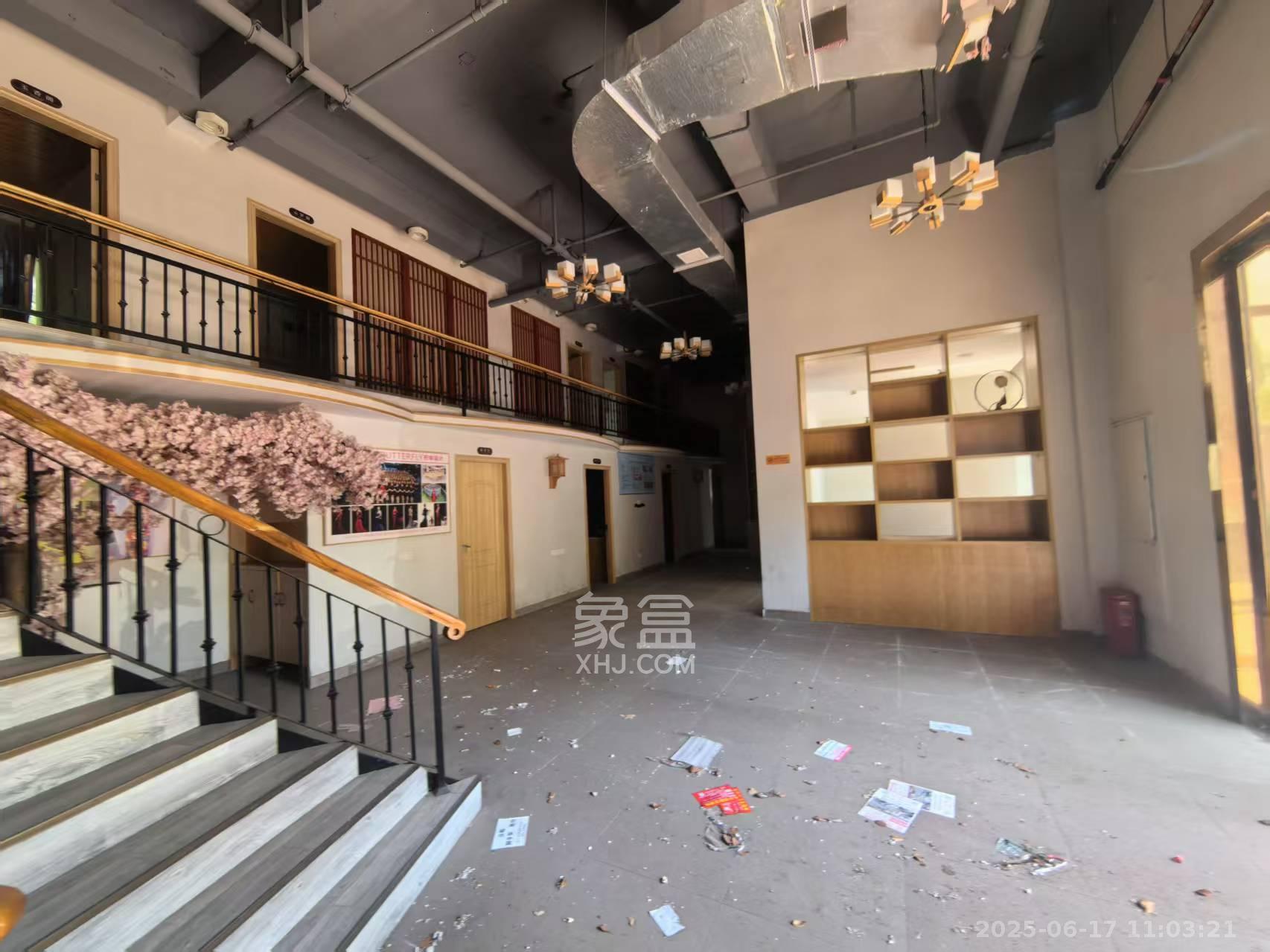 中国铁建国际城一期   96.19㎡      12800.0元/月室内图