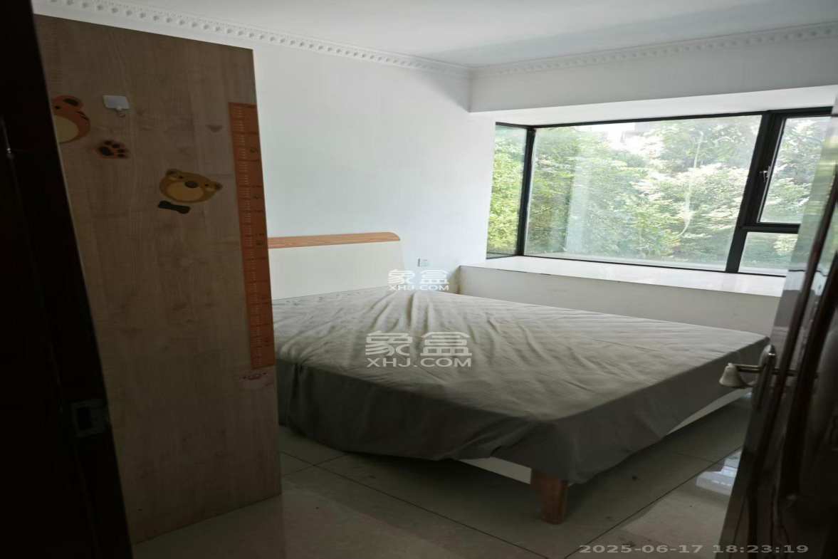 长房时代城 2室2厅1卫 2500.0元/月 长房时代城 2室2厅1卫 2500.0元/月室内图