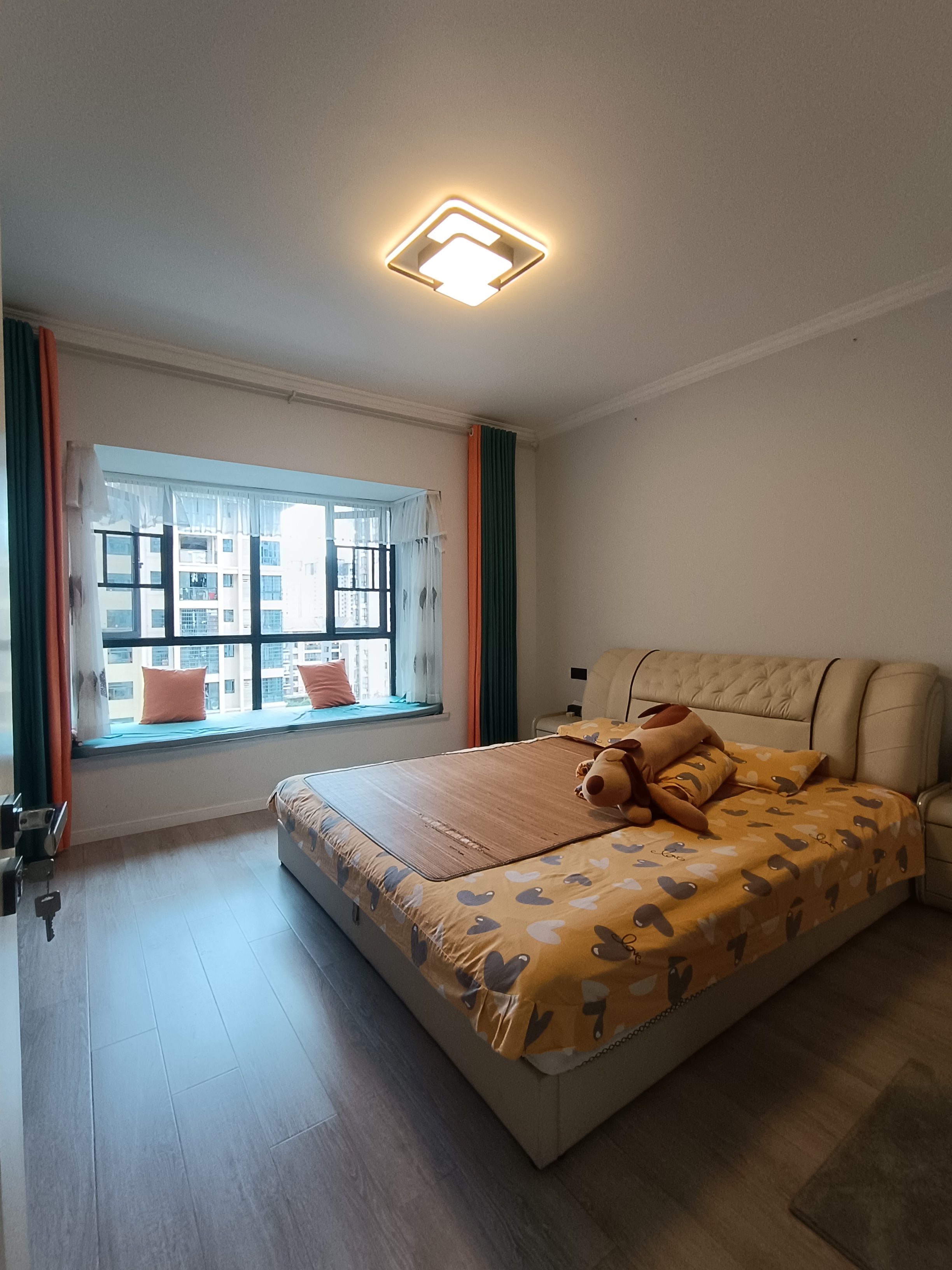 山城上品 1室0厅0卫 2580.0元/月 山城上品 1室0厅0卫 2580.0元/月室内图