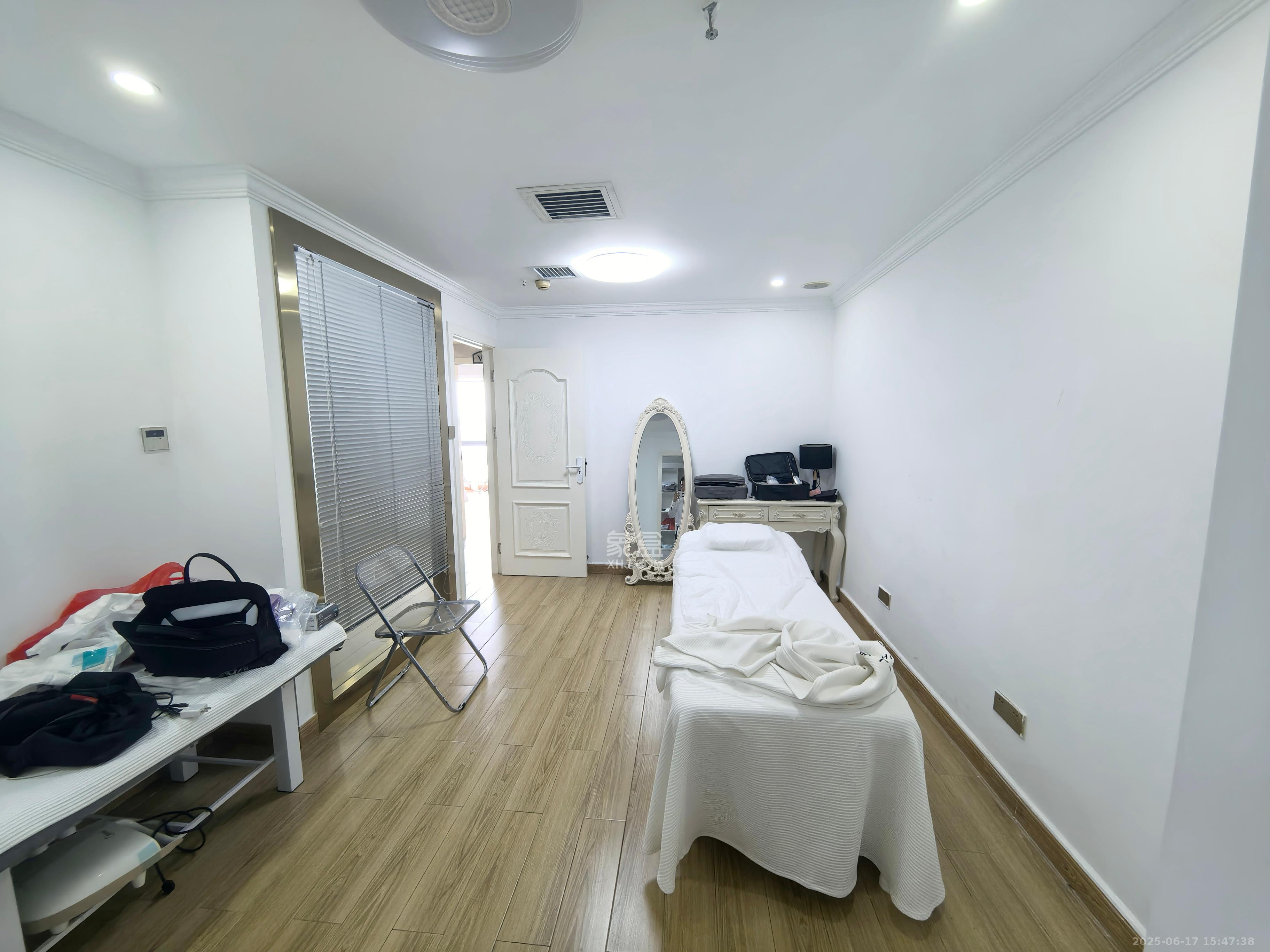 保利国际广场 4室0厅0卫 12000.0元/月 保利国际广场 4室0厅0卫 12000.0元/月室内图