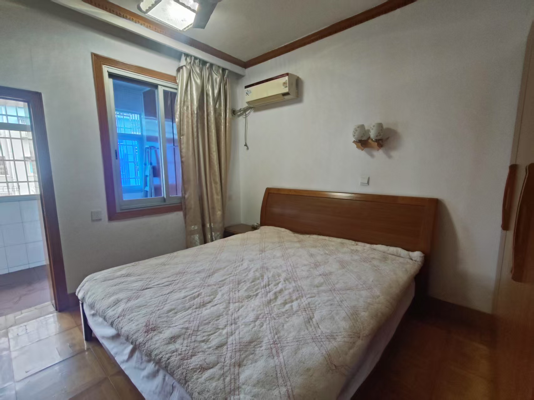 桃花仑物价局家属楼 3室2厅1卫 1000.0元/月 桃花仑物价局家属楼 3室2厅1卫 1000.0元/月室内图