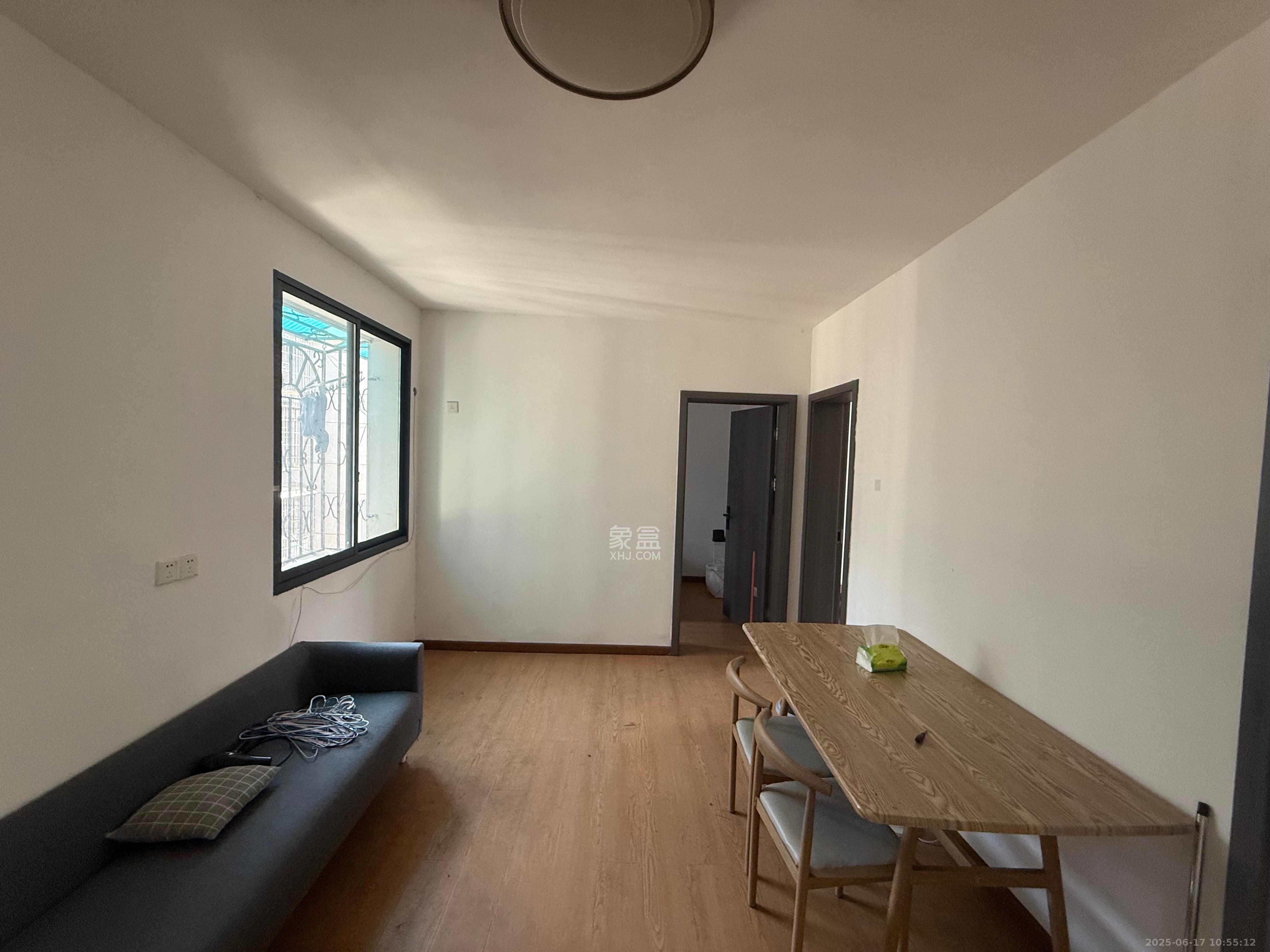 茶园坡社区(原王家冲社区) 4室1厅1卫 1500.0元/月 茶园坡社区(原王家冲社区) 4室1厅1卫 1500.0元/月室内图