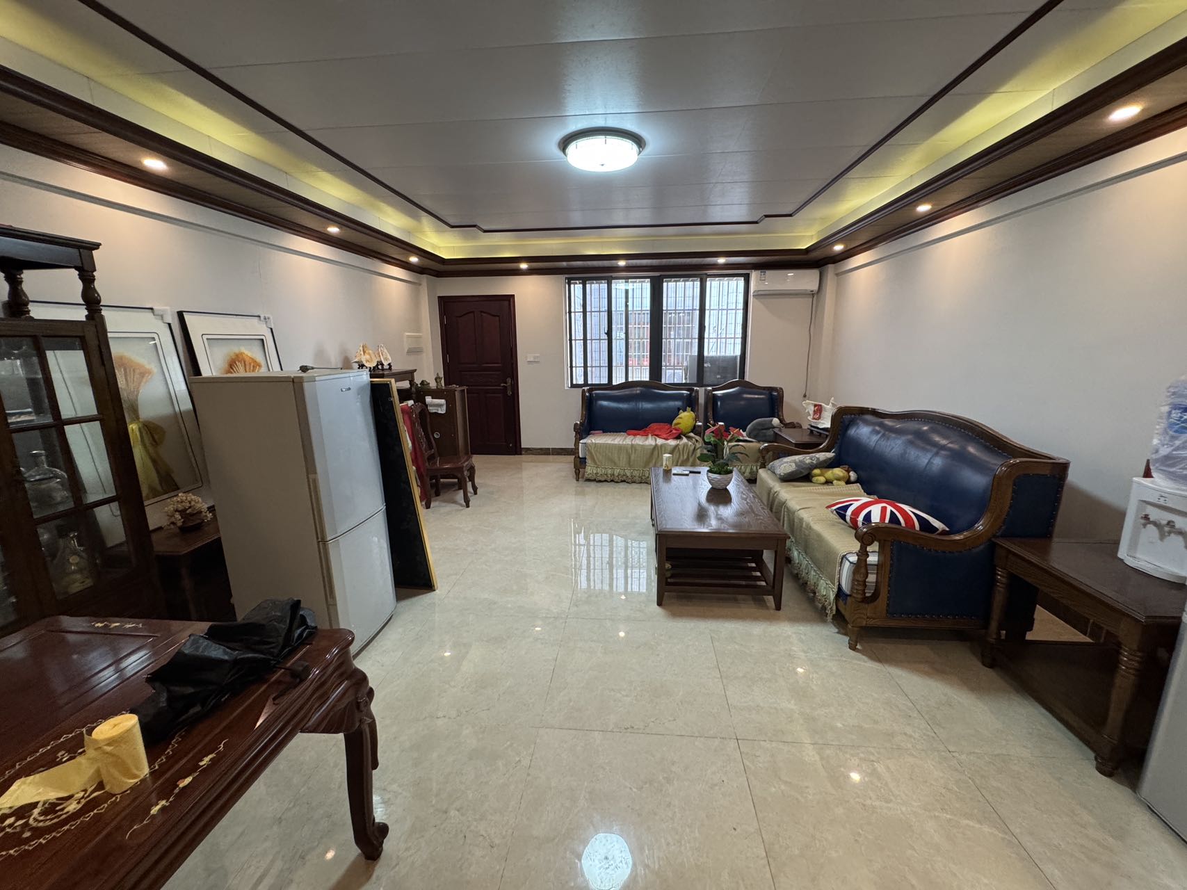 凤翔山庄 3室2厅2卫 102.0万 凤翔山庄 3室2厅2卫 102.0万室内图