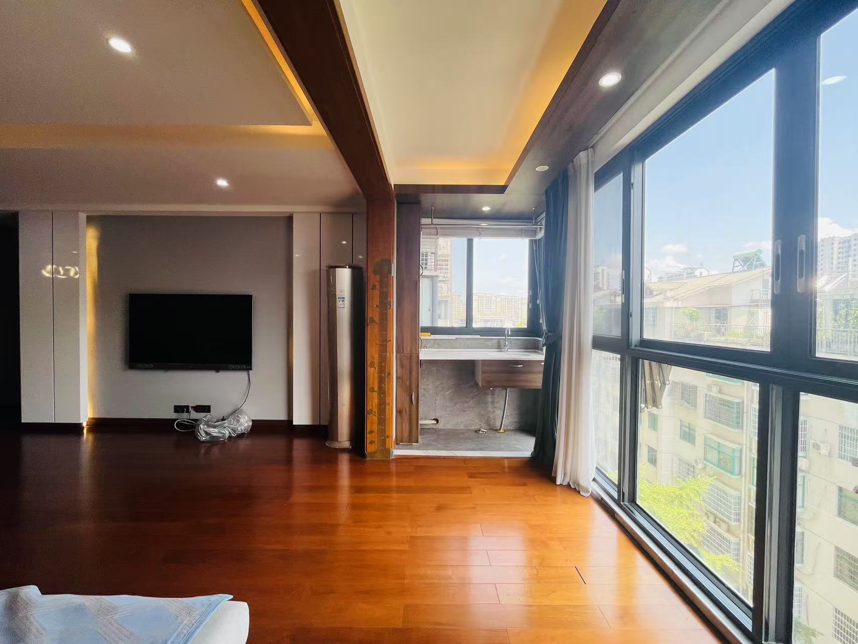 鼎泰逸景园 3室2厅2卫 88.0万 鼎泰逸景园 3室2厅2卫 88.0万客厅