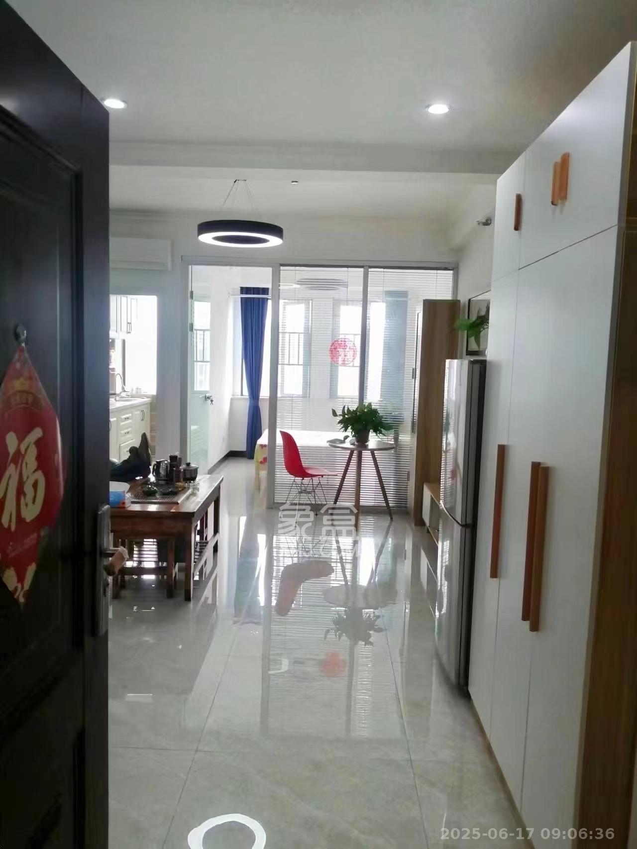 欧亚达国际广场  1室1厅1卫    1800.0元/月室内图1