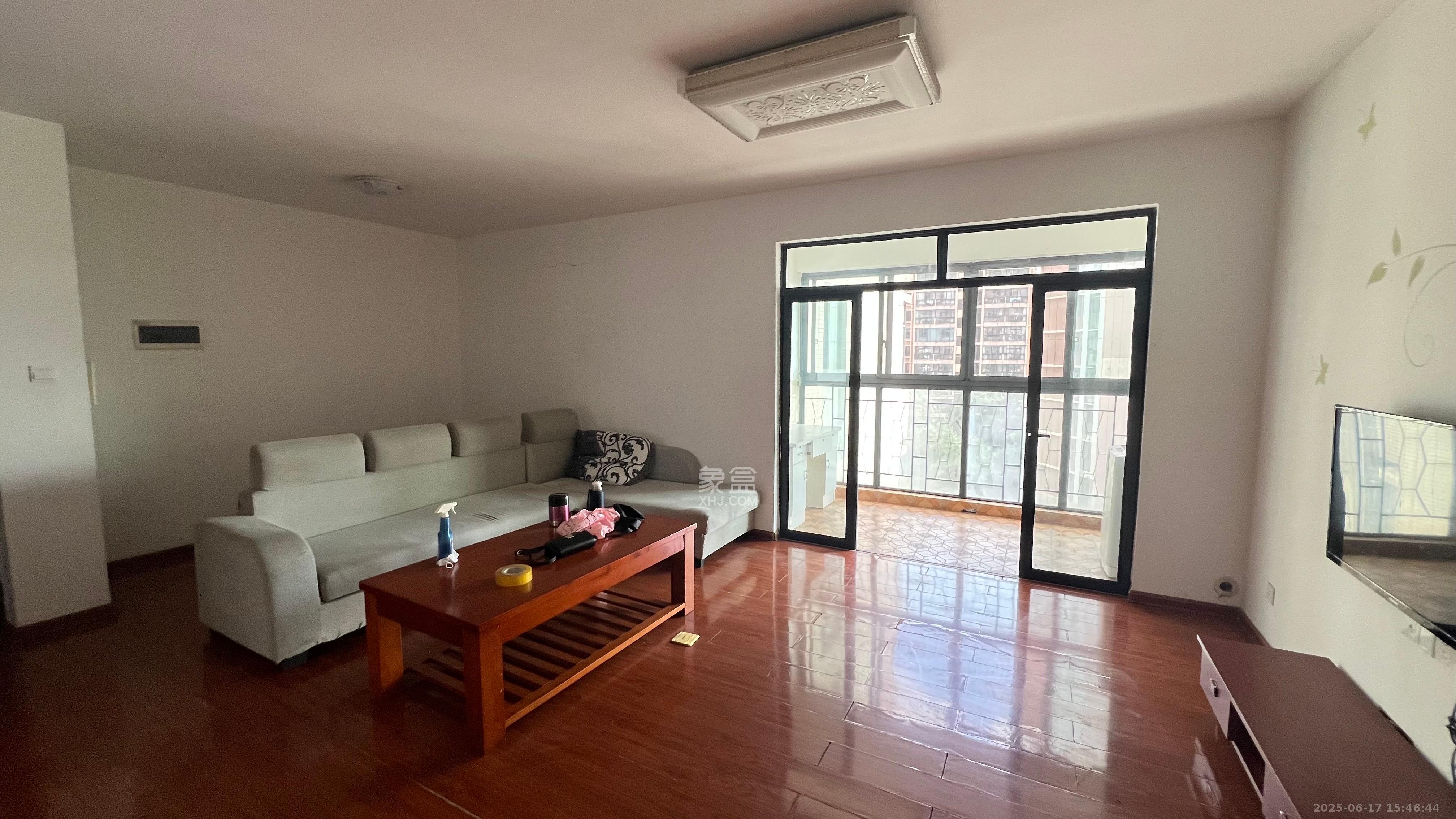 湘水熙园 4室2厅1卫 2400.0元/月 湘水熙园 4室2厅1卫 2400.0元/月室内图