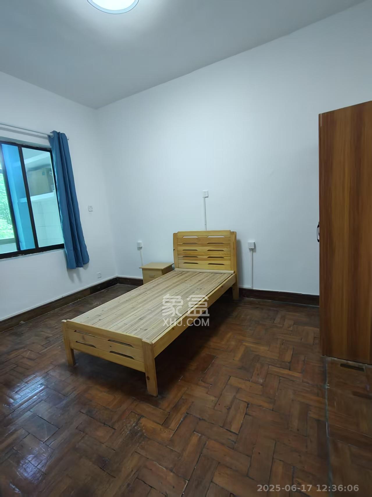 中建五局信和苑二区 3室2厅1卫 1600.0元/月 中建五局信和苑二区 3室2厅1卫 1600.0元/月室内图