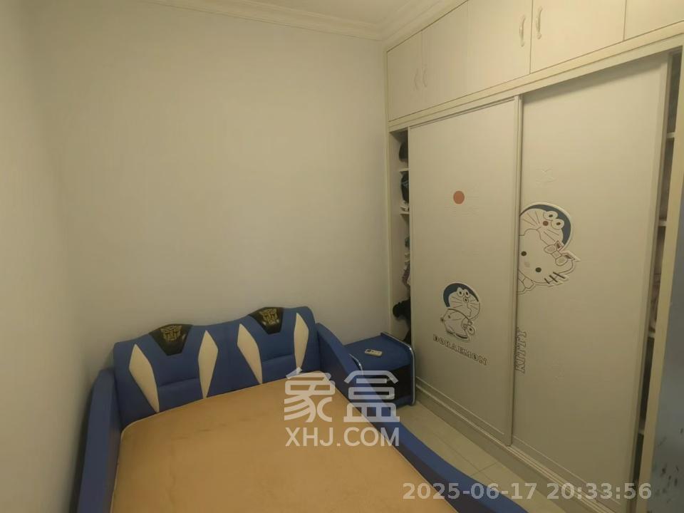 卓越蔚蓝城邦  3室1厅1卫   1900.00元/月室内图