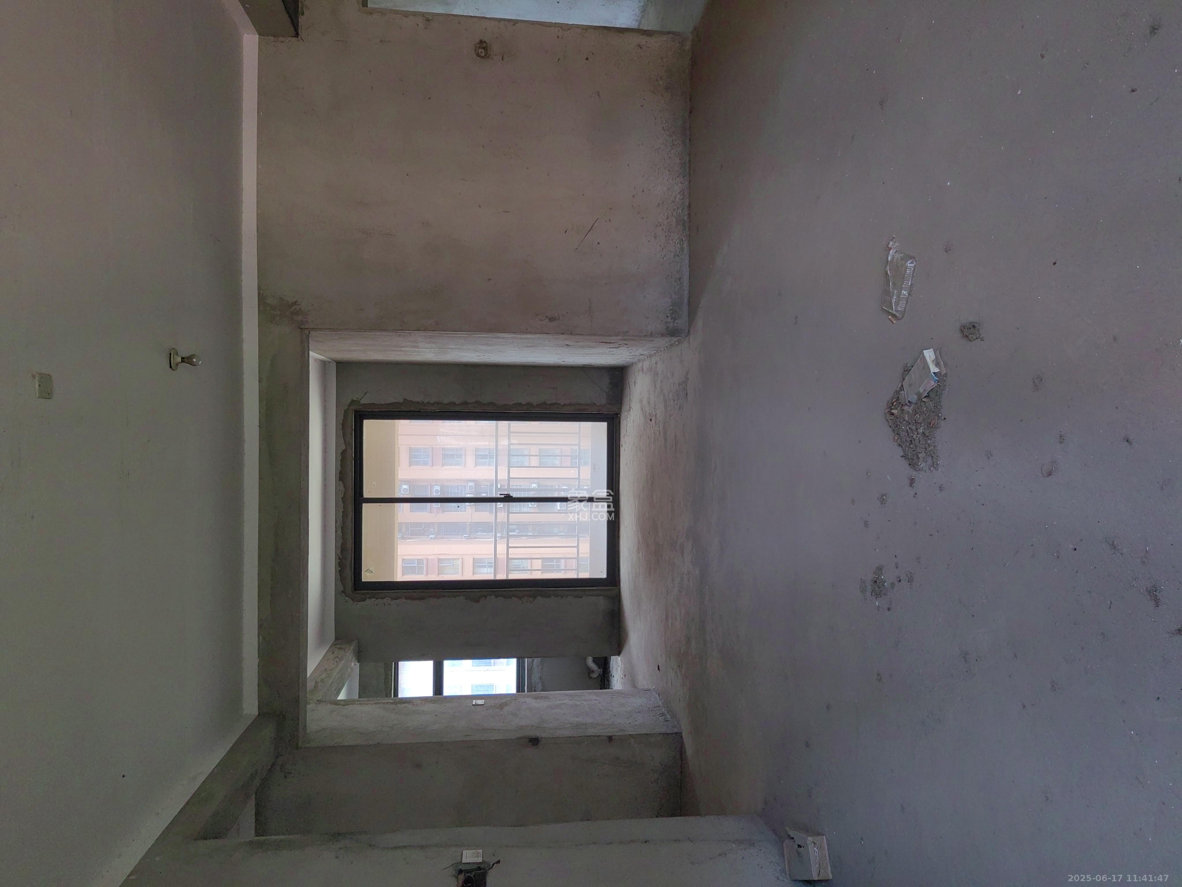 新天地步步高 4室2厅2卫 62.8万 新天地步步高 4室2厅2卫 62.8万室内图