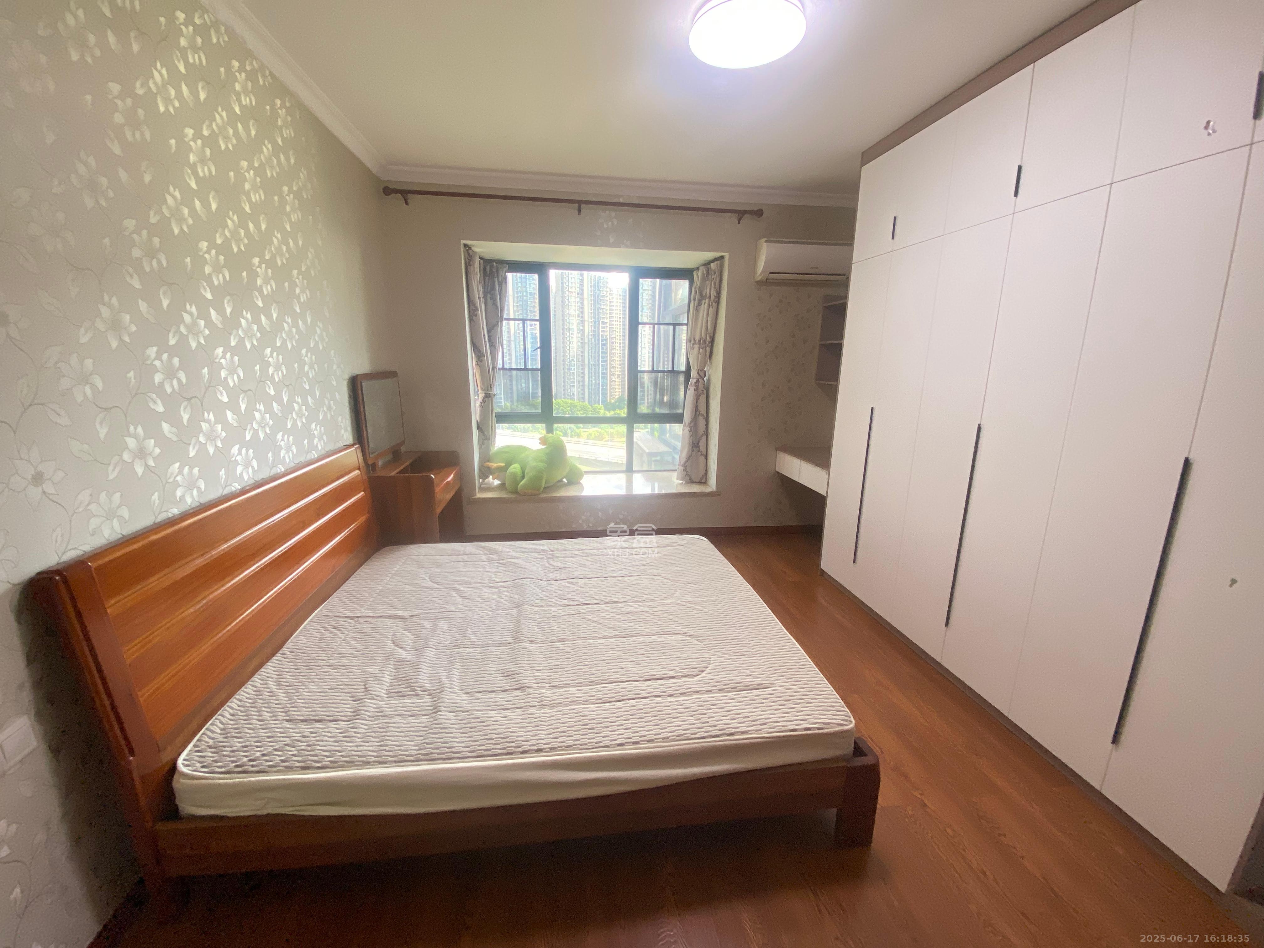 双湾国际(湘江御景花园) 3室2厅3卫 2800.0元/月 双湾国际(湘江御景花园) 3室2厅3卫 2800.0元/月室内图