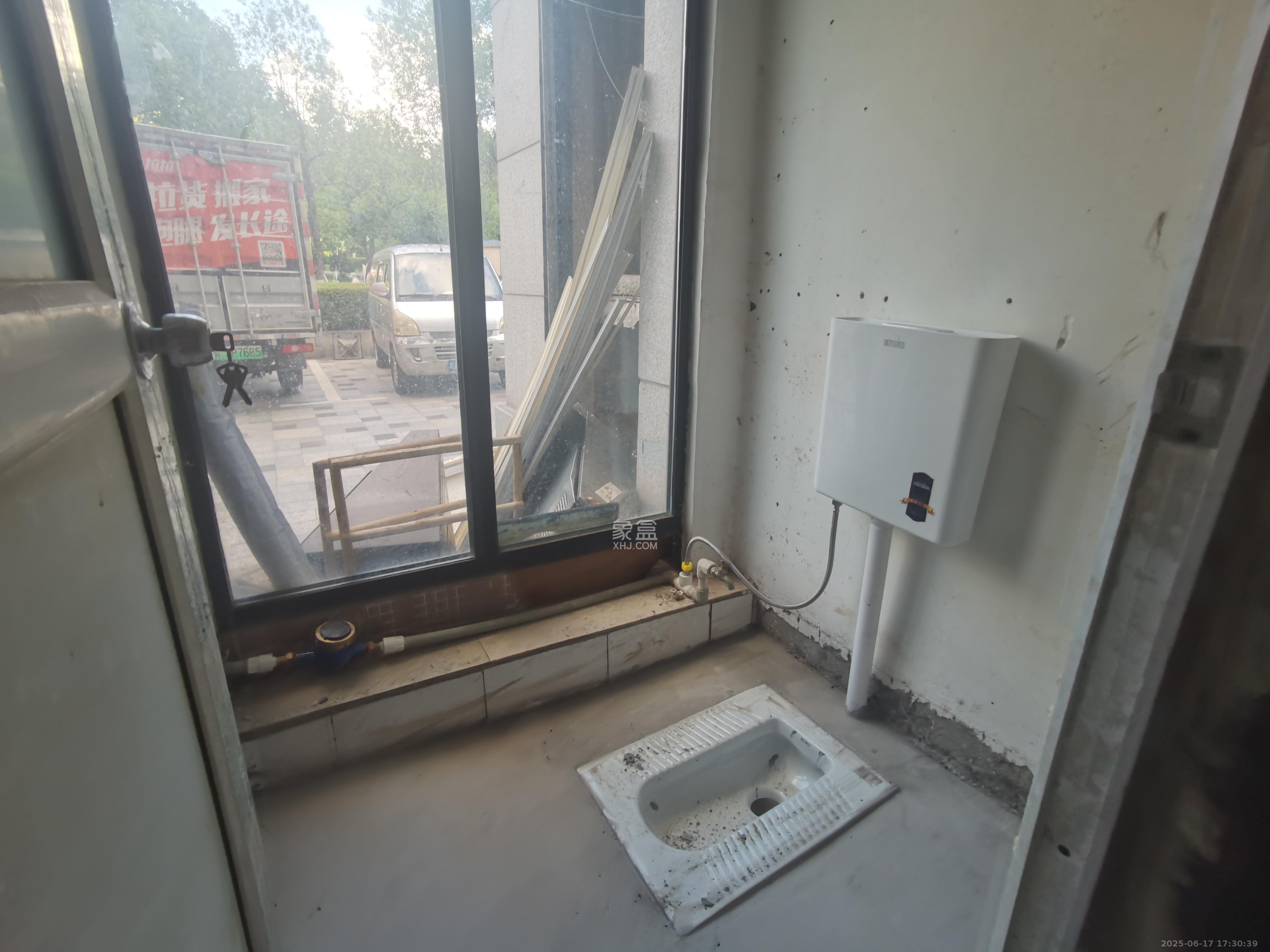 三一街区   76.79㎡     2000.00元/月室内图