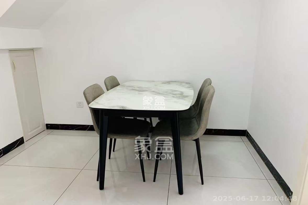 海伦春天 3室2厅2卫 2300.0元/月 海伦春天 3室2厅2卫 2300.0元/月室内图