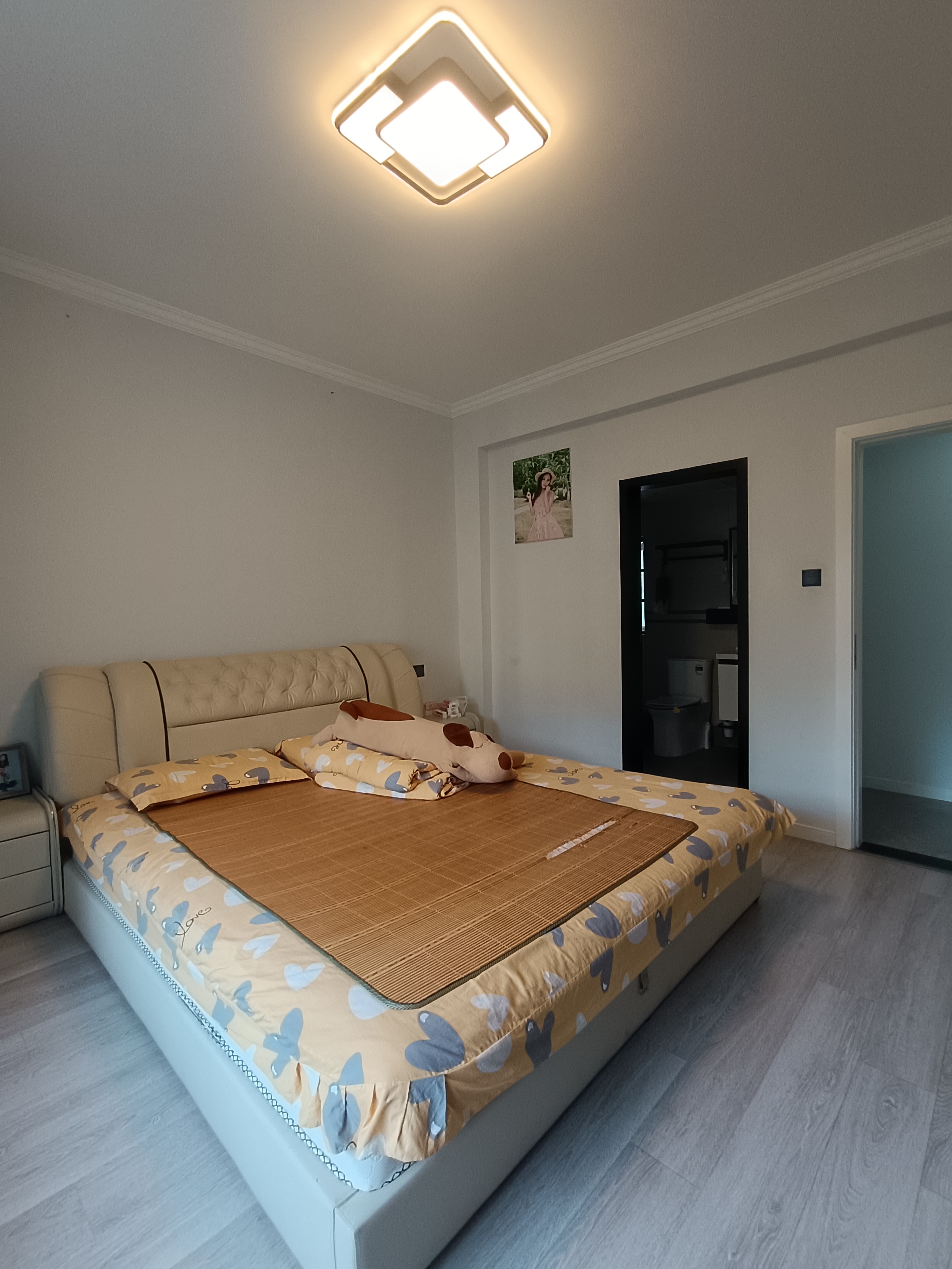 山城上品 1室0厅0卫 2580.0元/月 山城上品 1室0厅0卫 2580.0元/月室内图