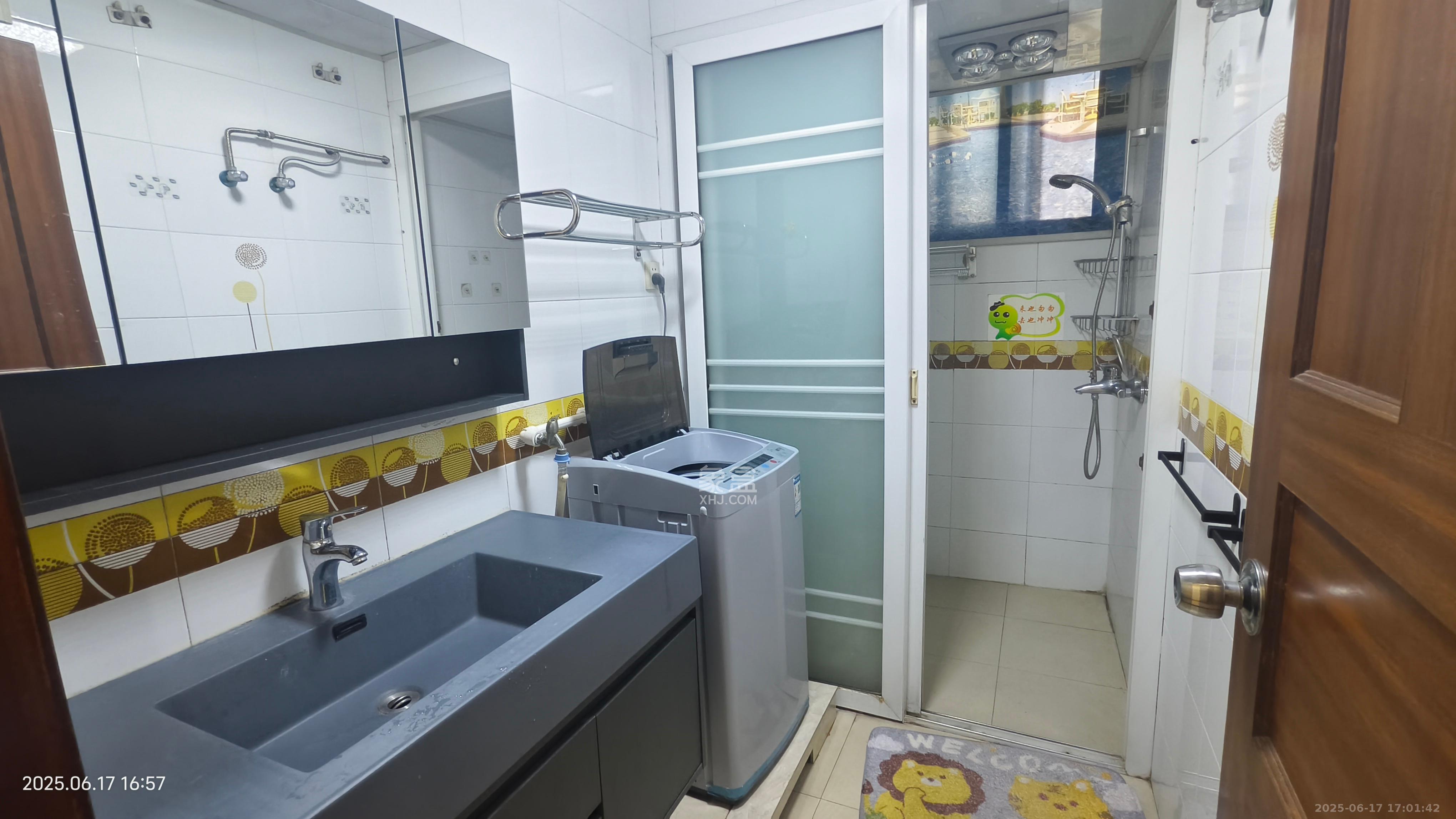 兴威新嘉园 3室1厅1卫 5000.0元/月 兴威新嘉园 3室1厅1卫 5000.0元/月室内图