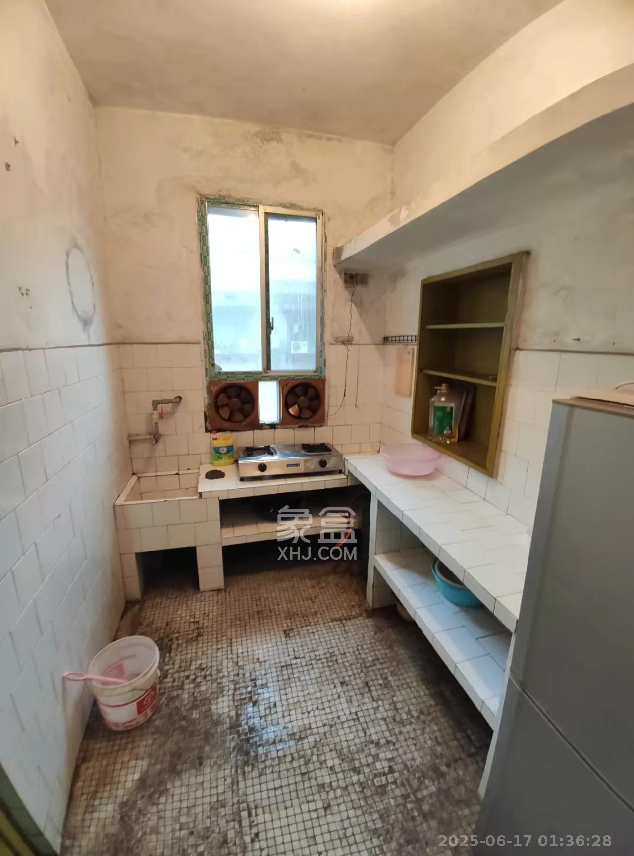 通程物流宿舍 2室2厅1卫 1000.0元/月 通程物流宿舍 2室2厅1卫 1000.0元/月室内图