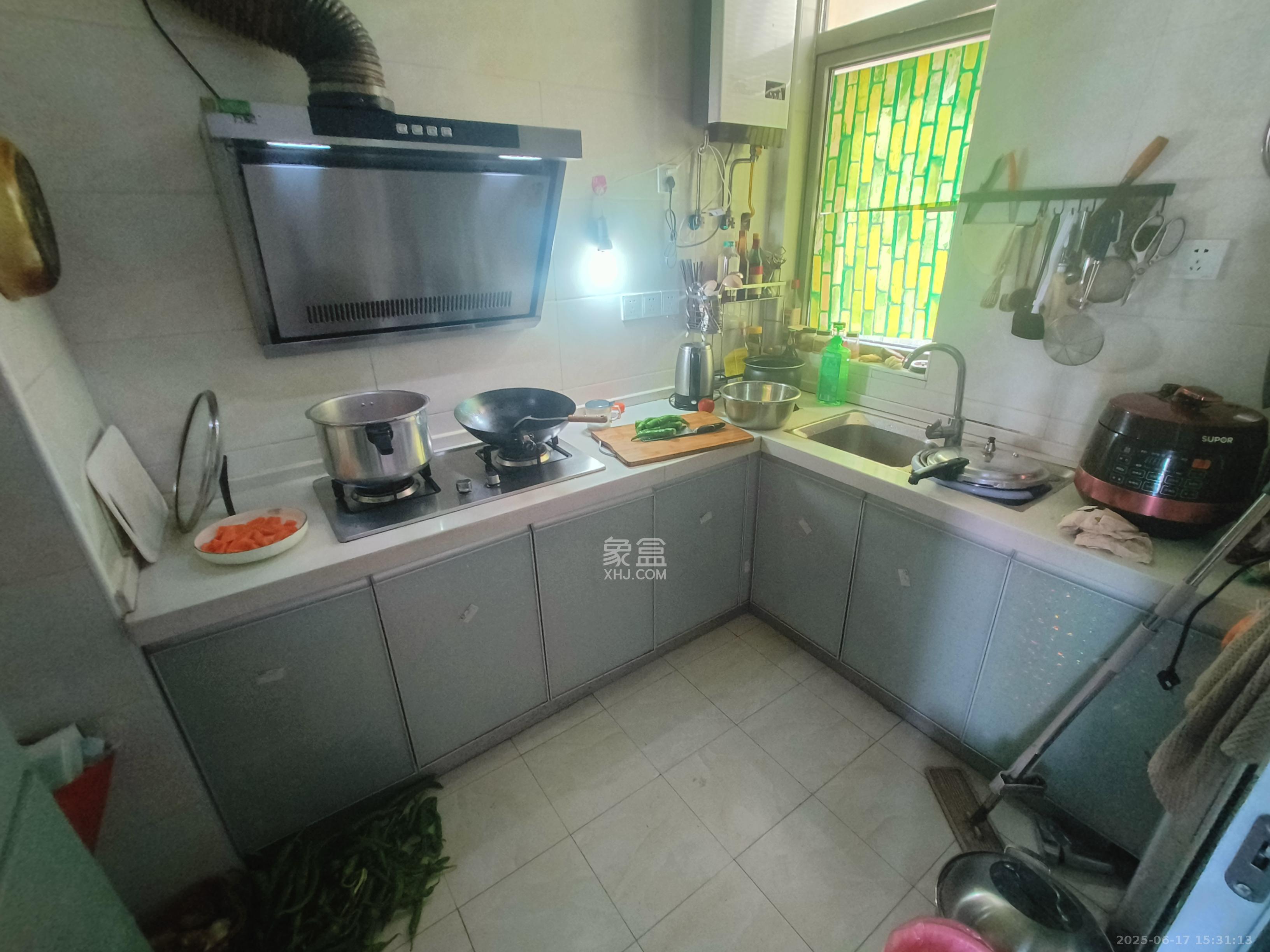 梅溪湖金茂悦(金悦雅苑)  3室2厅1卫    2700.0元/月 梅溪湖金茂悦(金悦雅苑)  3室2厅1卫    2700.0元/月室内图