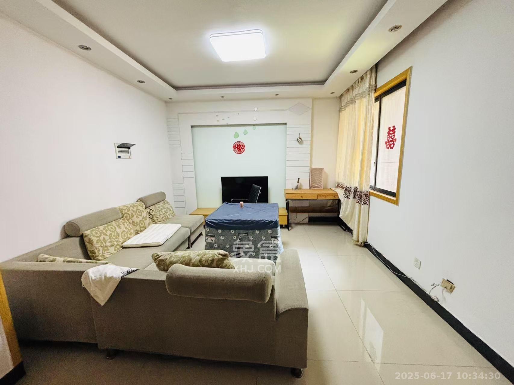 天城湖光山色 2室1厅1卫 2200.0元/月 天城湖光山色 2室1厅1卫 2200.0元/月室内图