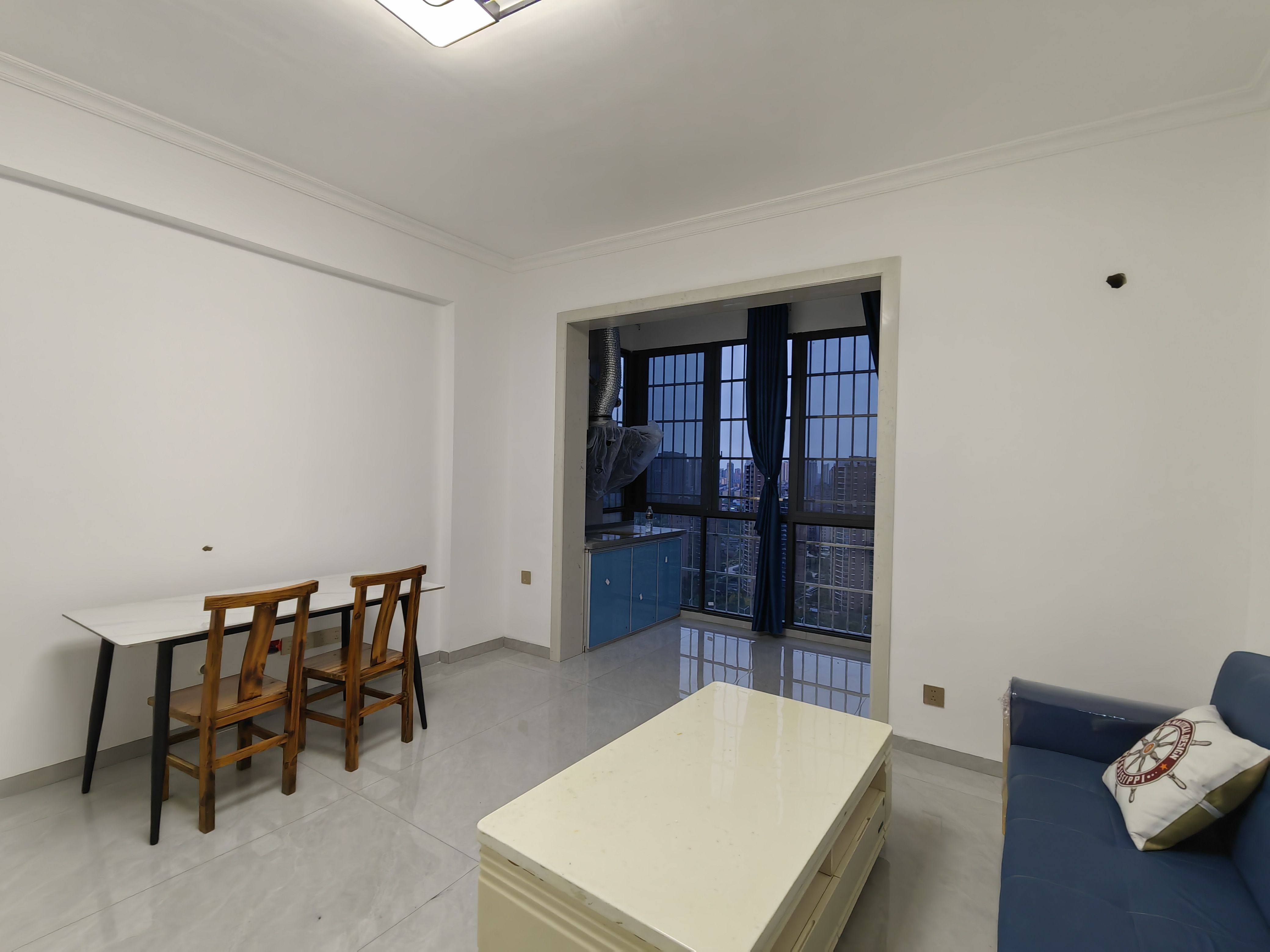 长湖新村  2室1厅1卫   1700.00元/月室内图