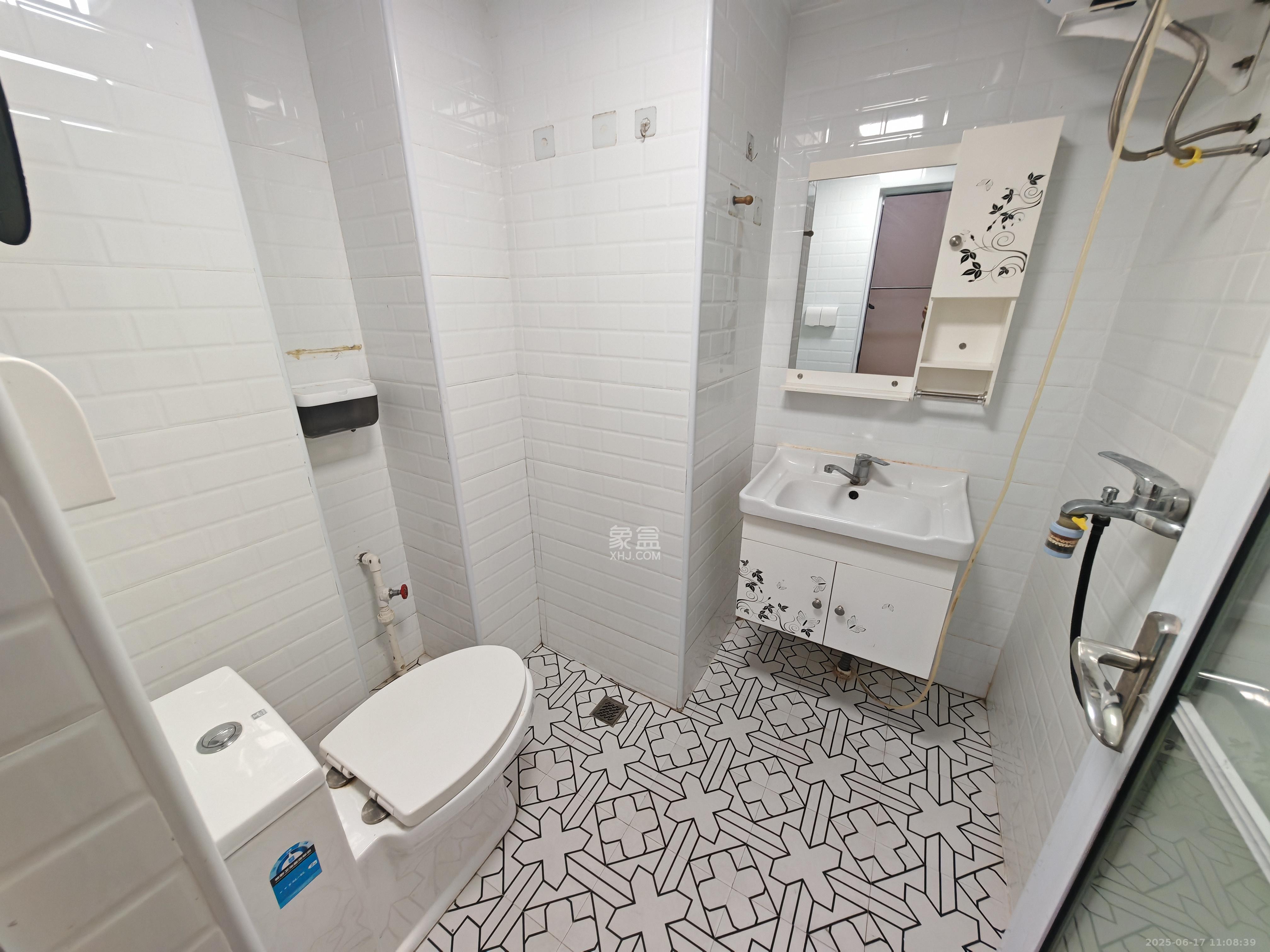 欧亚达国际广场 1室1厅1卫 1600.0元/月 欧亚达国际广场 1室1厅1卫 1600.0元/月室内图