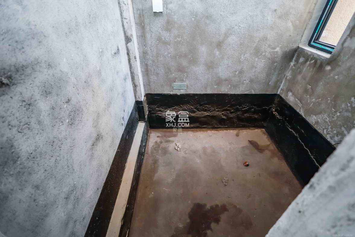 金侨风华府 4室2厅2卫 89.0万 金侨风华府 4室2厅2卫 89.0万卫生间