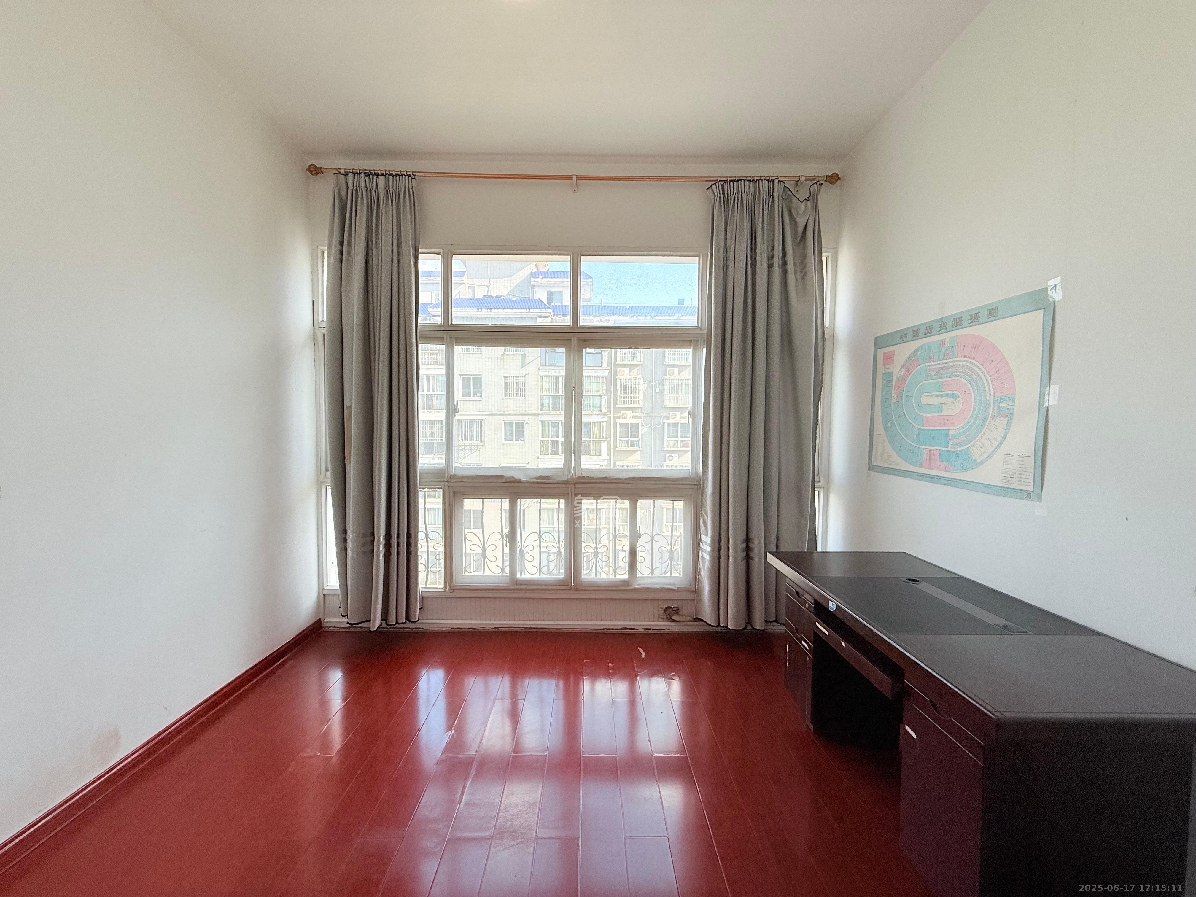 雅致名园 3室2厅2卫 3600.0元/月 雅致名园 3室2厅2卫 3600.0元/月室内图