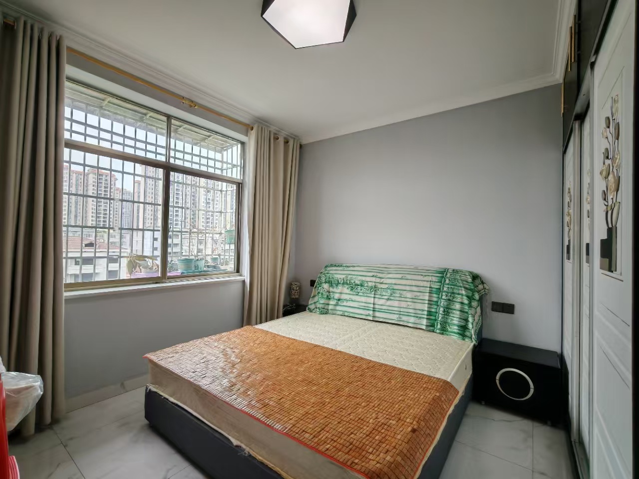 应电家园 3室2厅1卫 1000.0元/月 应电家园 3室2厅1卫 1000.0元/月室内图