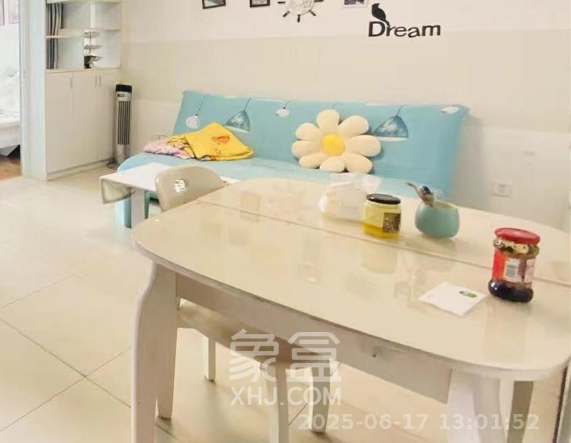 少帅府  1室1厅1卫    2400.0元/月