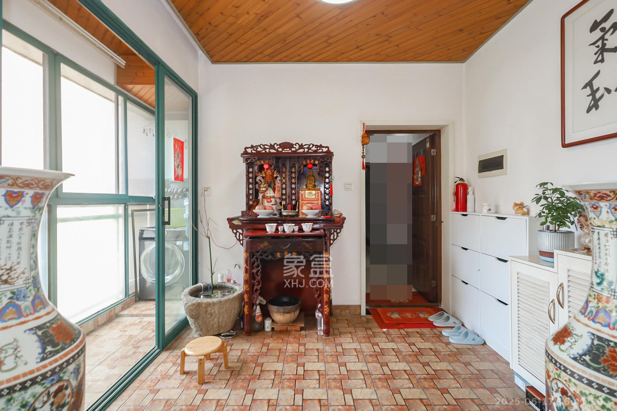 滨江金座 3室2厅2卫 129.8万 滨江金座 3室2厅2卫 129.8万其他