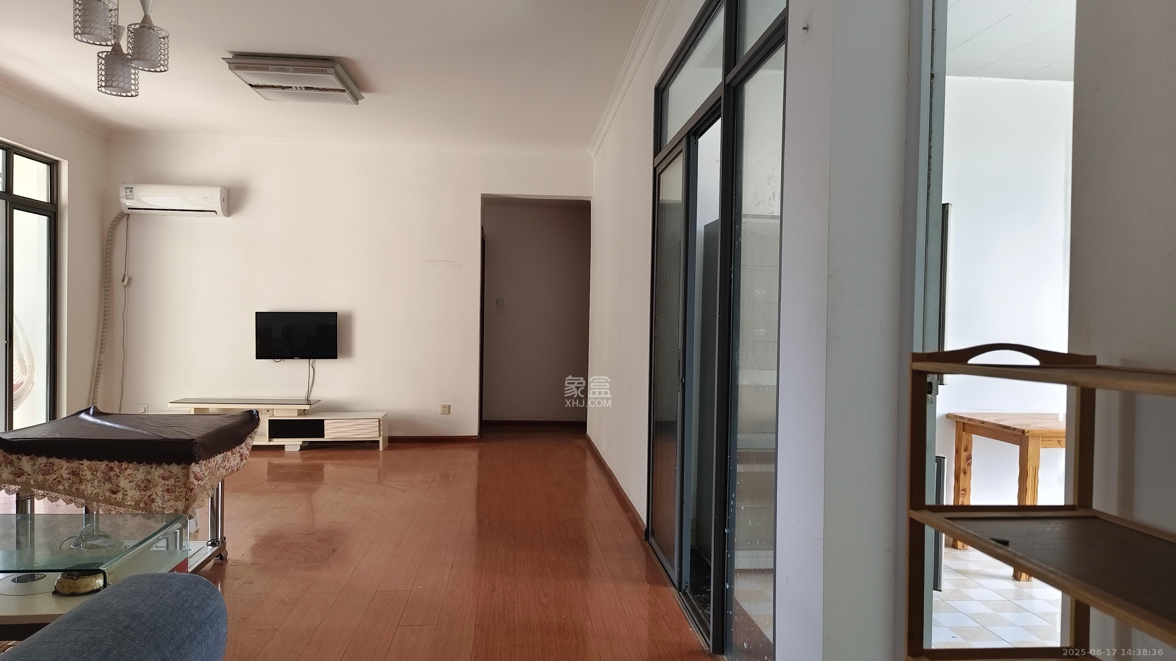 鑫远熙山  4室2厅1卫    3200.0元/月室内图