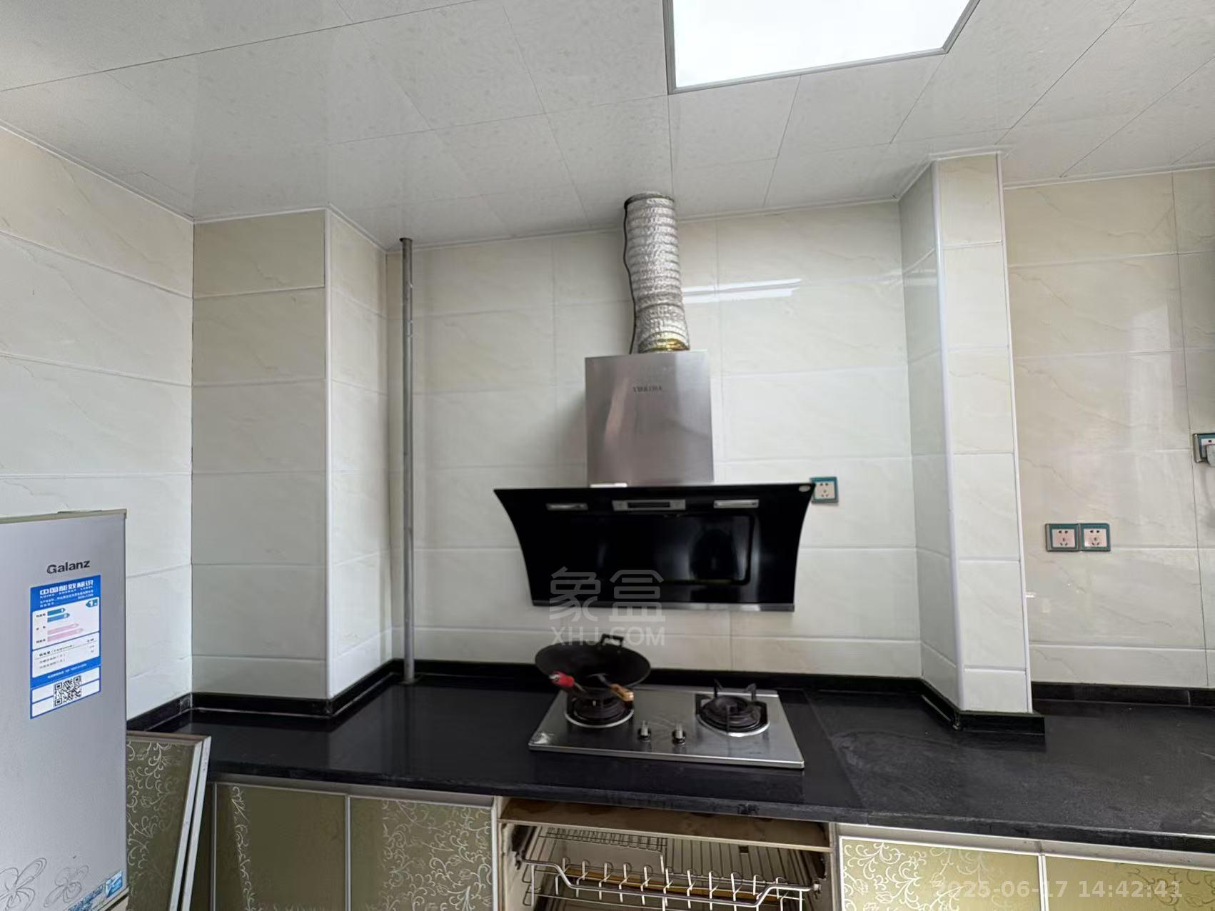 湘银星城 3室2厅1卫 1800.0元/月 湘银星城 3室2厅1卫 1800.0元/月室内图