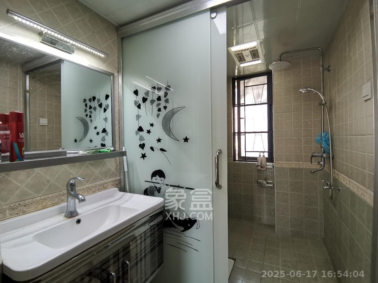 达美D6区  4室2厅2卫   3500.00元/月室内图