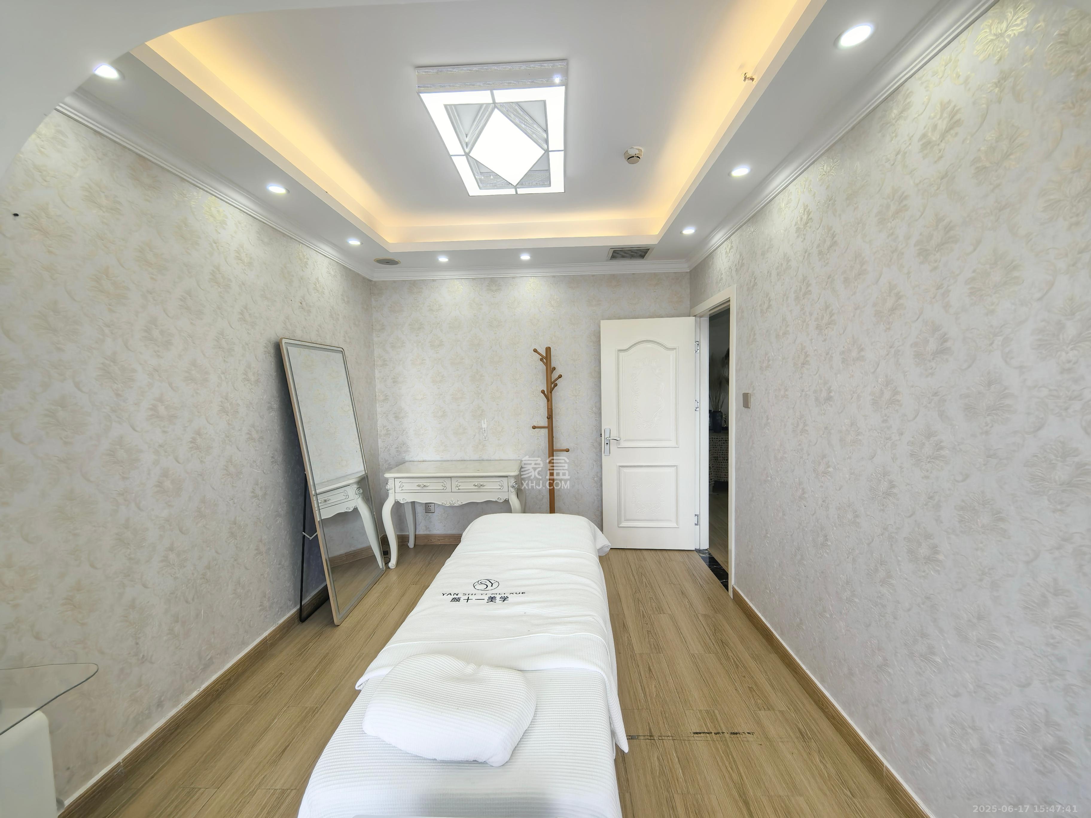 保利国际广场 4室0厅0卫 12000.0元/月 保利国际广场 4室0厅0卫 12000.0元/月室内图