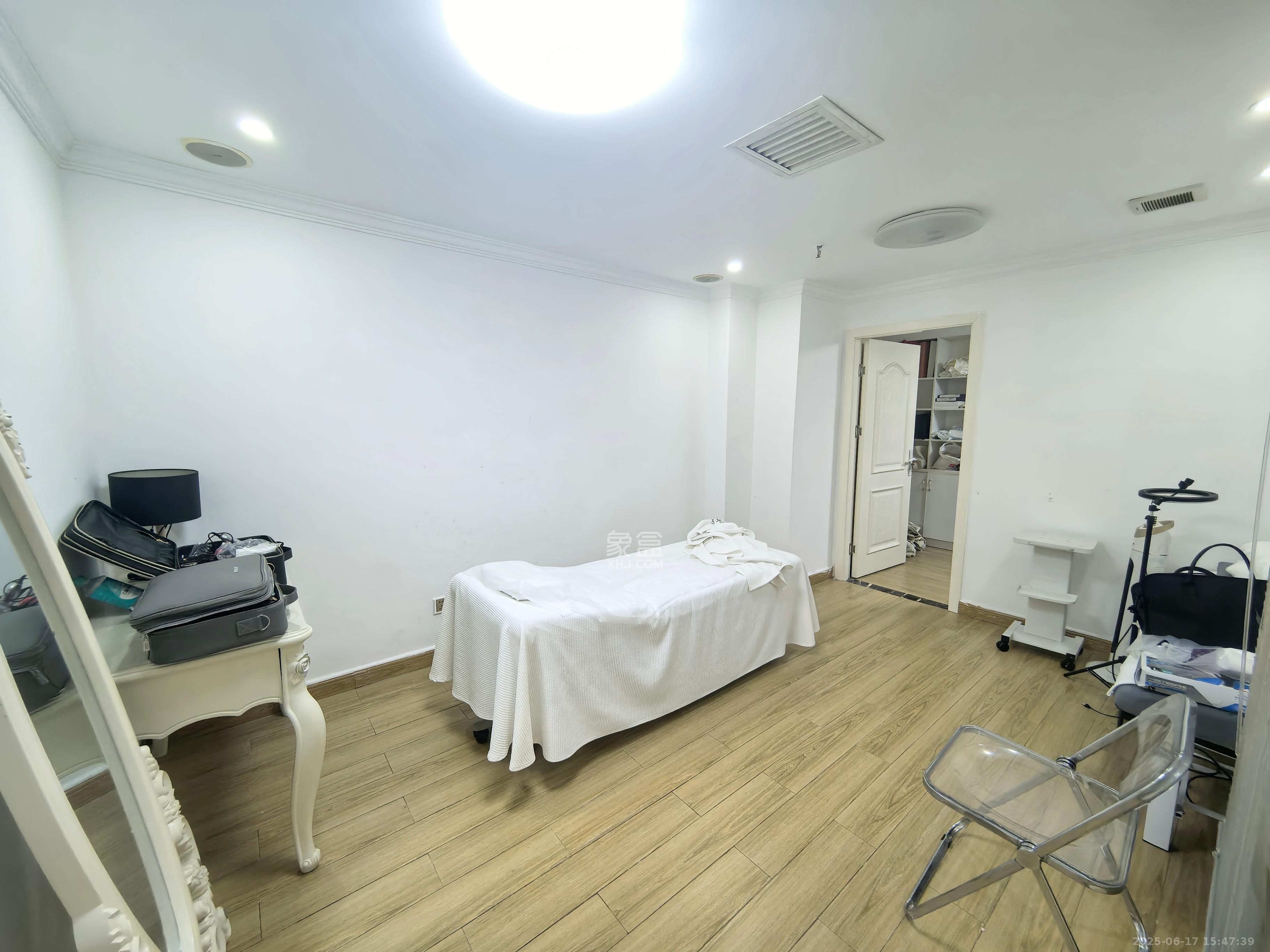 保利国际广场 4室0厅0卫 12000.0元/月 保利国际广场 4室0厅0卫 12000.0元/月室内图