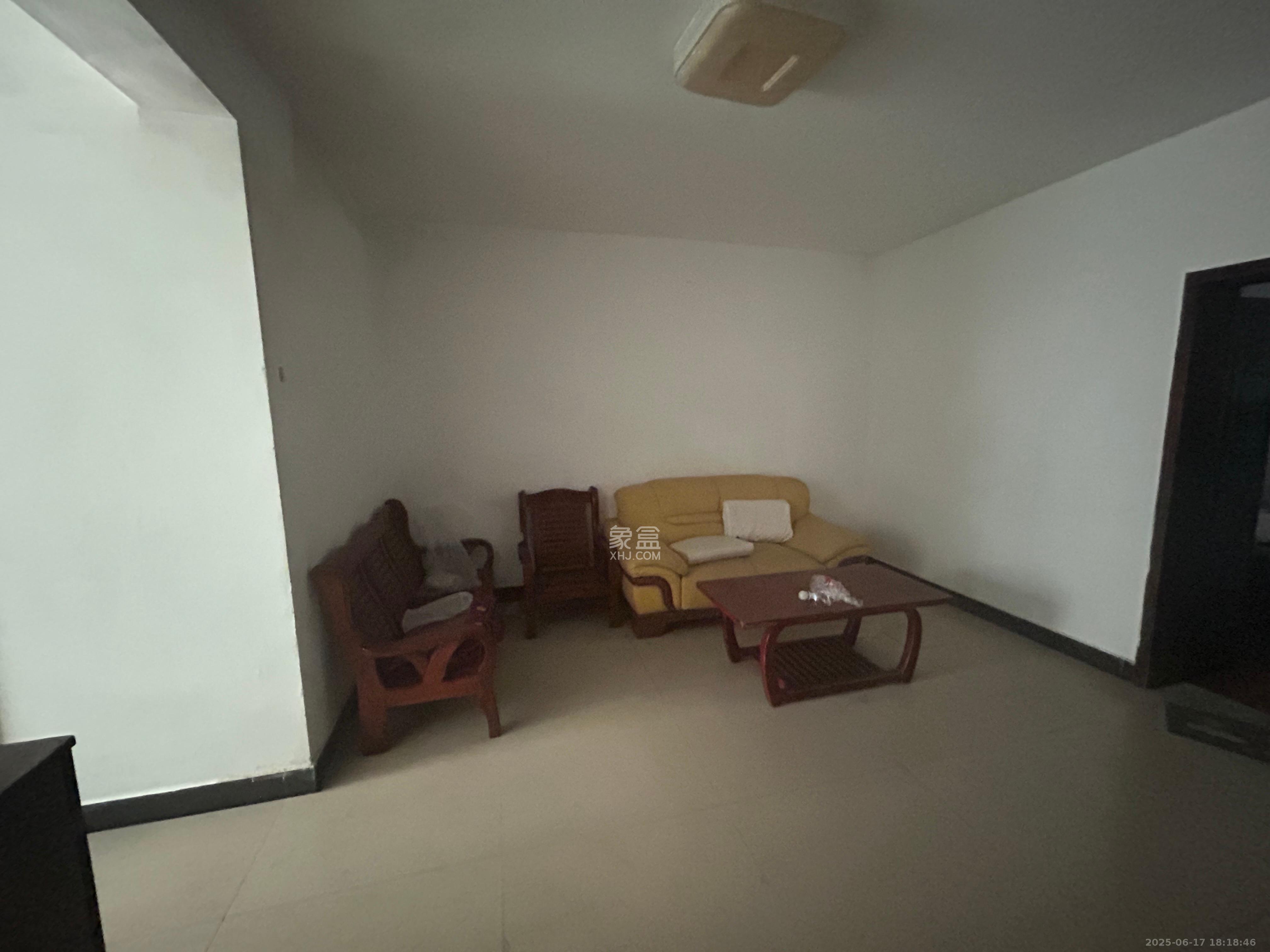 广泰家园  2室2厅1卫   1200.00元/月室内图1