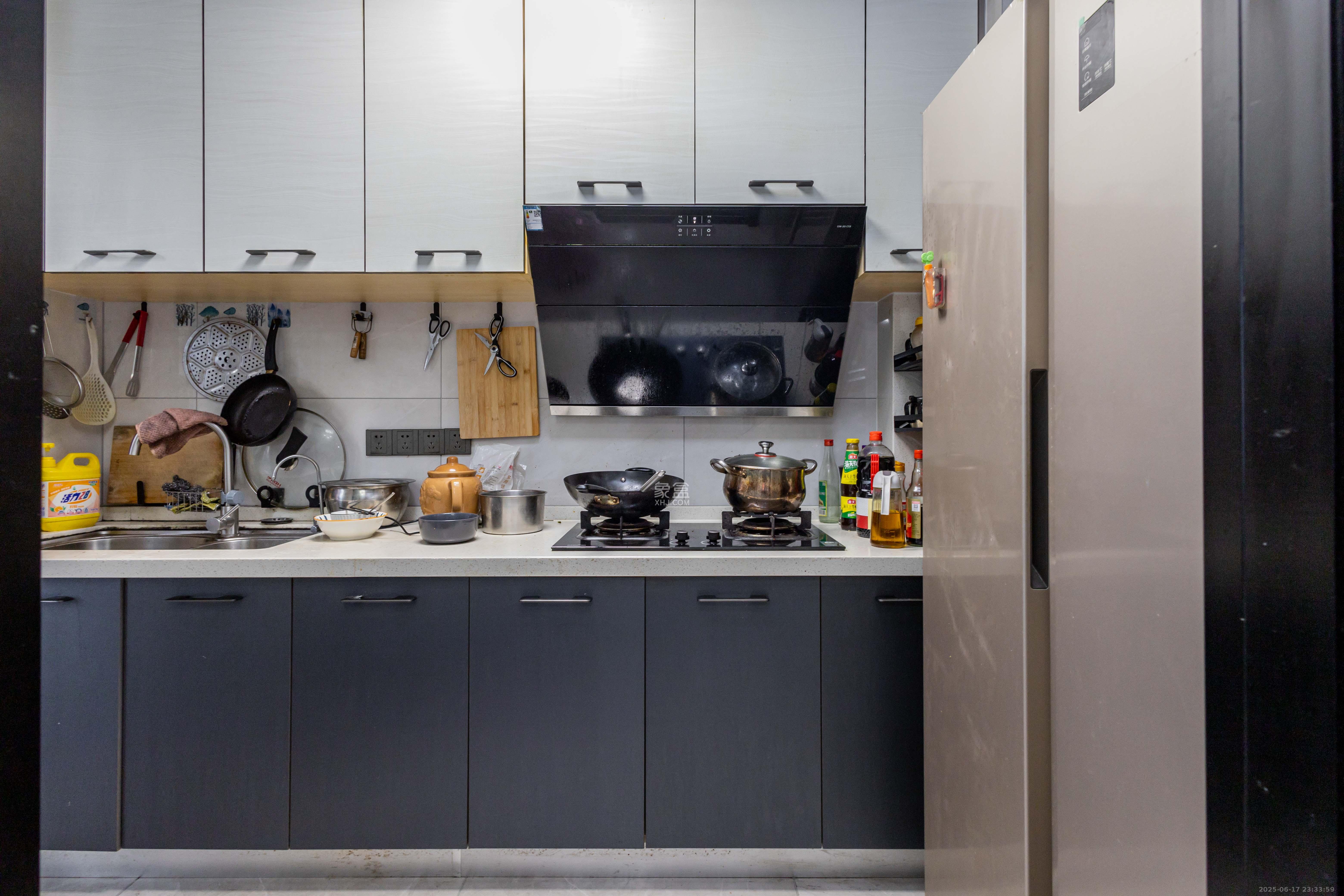 中国铁建国际城二期 4室2厅2卫 99.8万 中国铁建国际城二期 4室2厅2卫 99.8万厨房