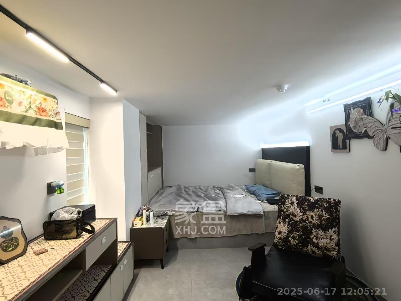 华远碧桂园海蓝城  3室2厅2卫   2200.00元/月室内图