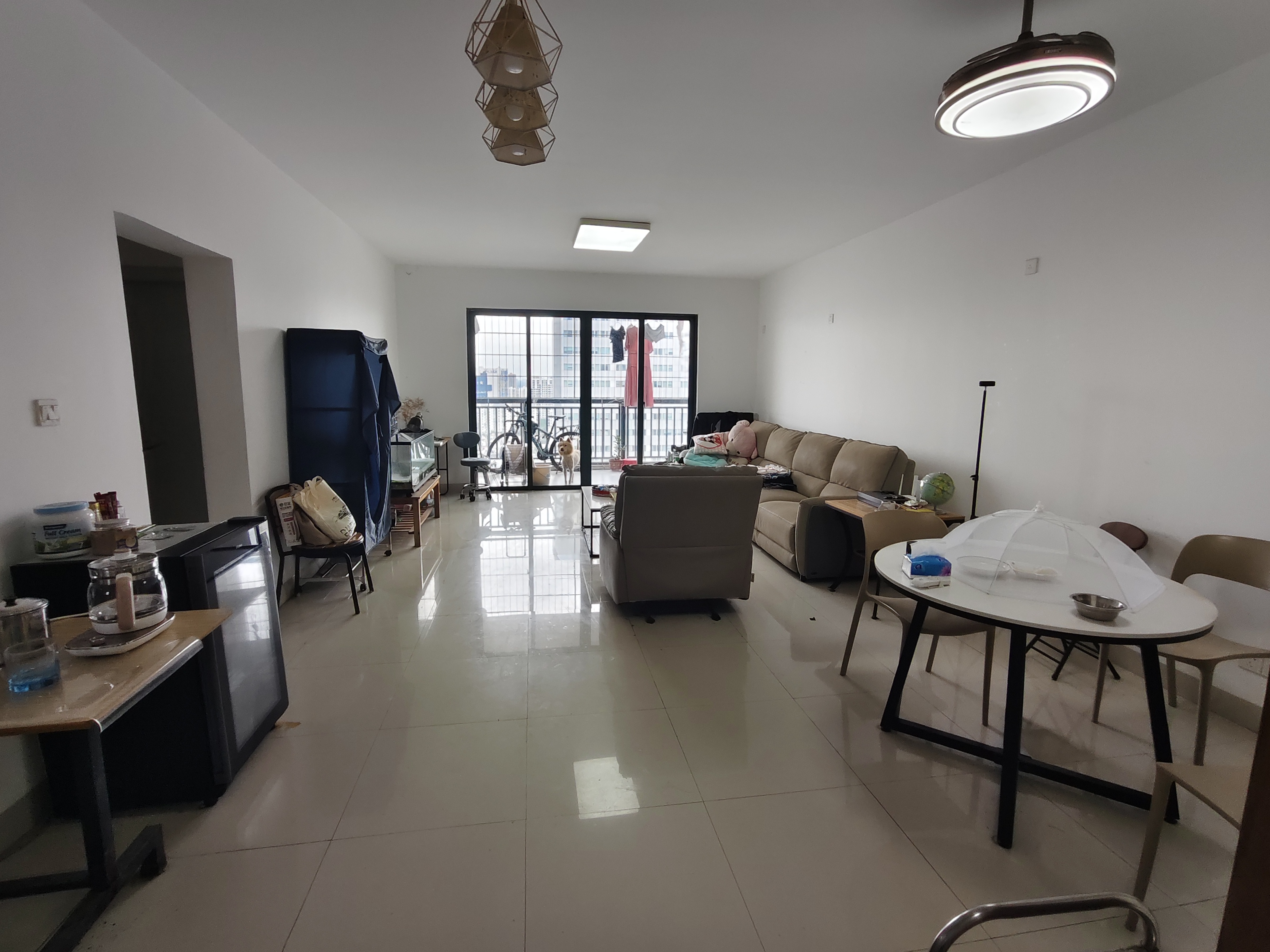 广电家园小区(南沙路) 3室2厅2卫 218.0万 广电家园小区(南沙路) 3室2厅2卫 218.0万客厅