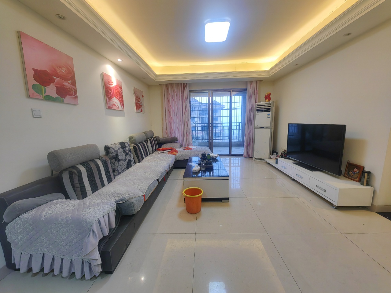 碧桂园 4室2厅2卫 2000.0元/月 碧桂园 4室2厅2卫 2000.0元/月室内图