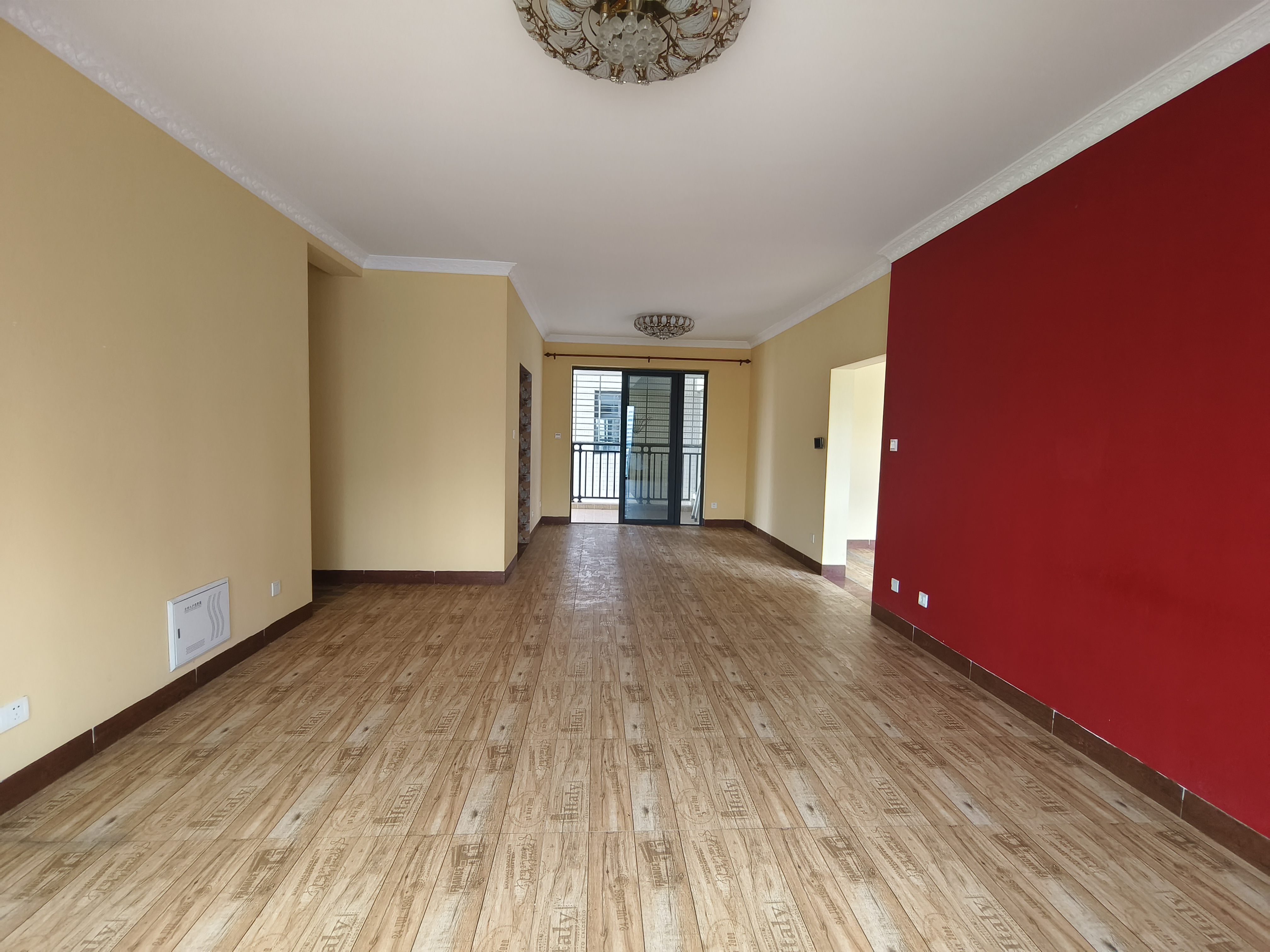 金龙城市广场一期 3室2厅2卫 235.0万 金龙城市广场一期 3室2厅2卫 235.0万室内图