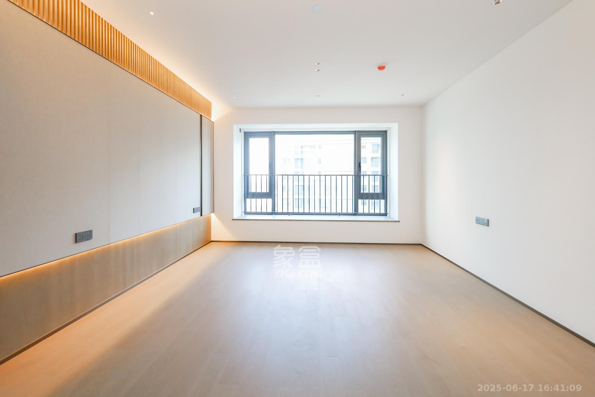 长沙悦府(华润万象城) 4室2厅3卫 560.0万 长沙悦府(华润万象城) 4室2厅3卫 560.0万卧室