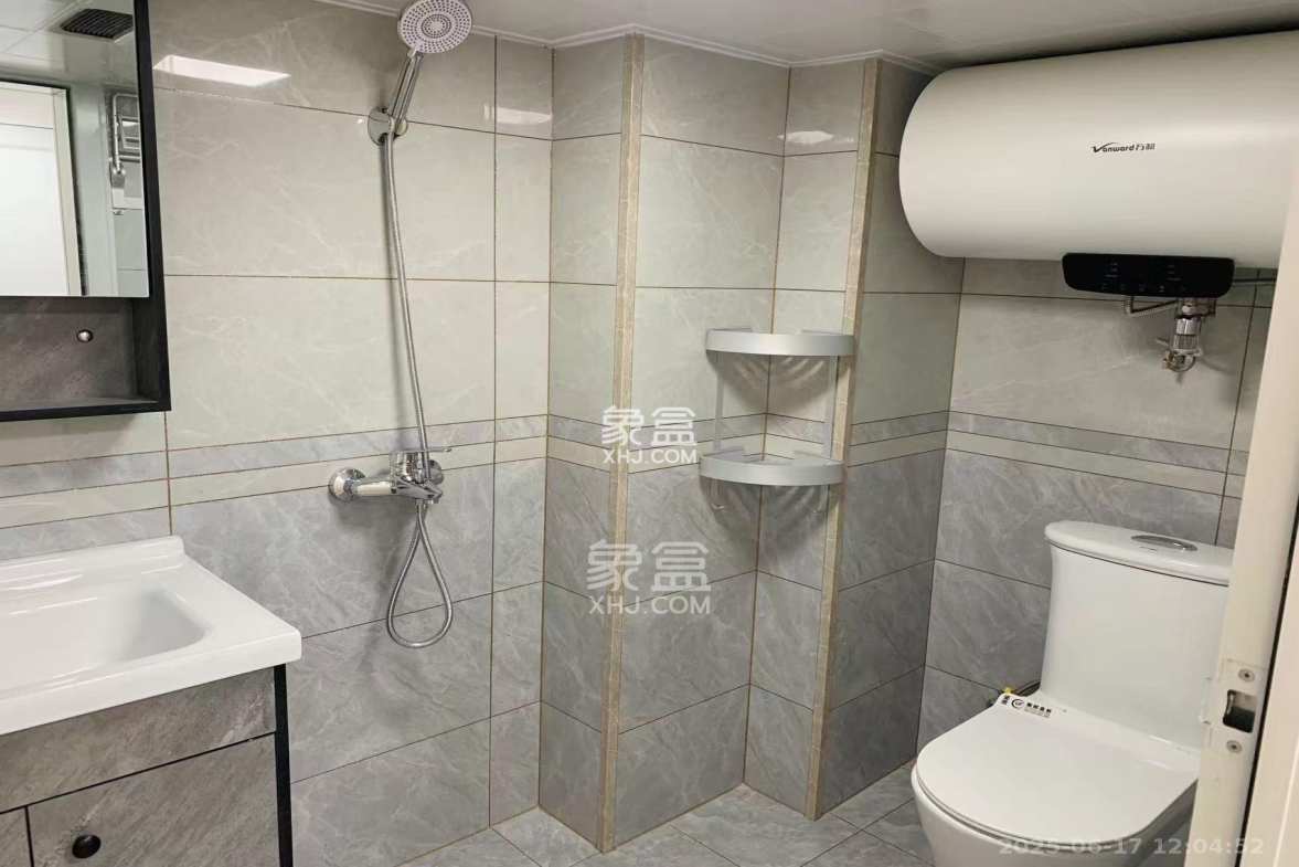 海伦春天 3室2厅2卫 2300.0元/月 海伦春天 3室2厅2卫 2300.0元/月室内图