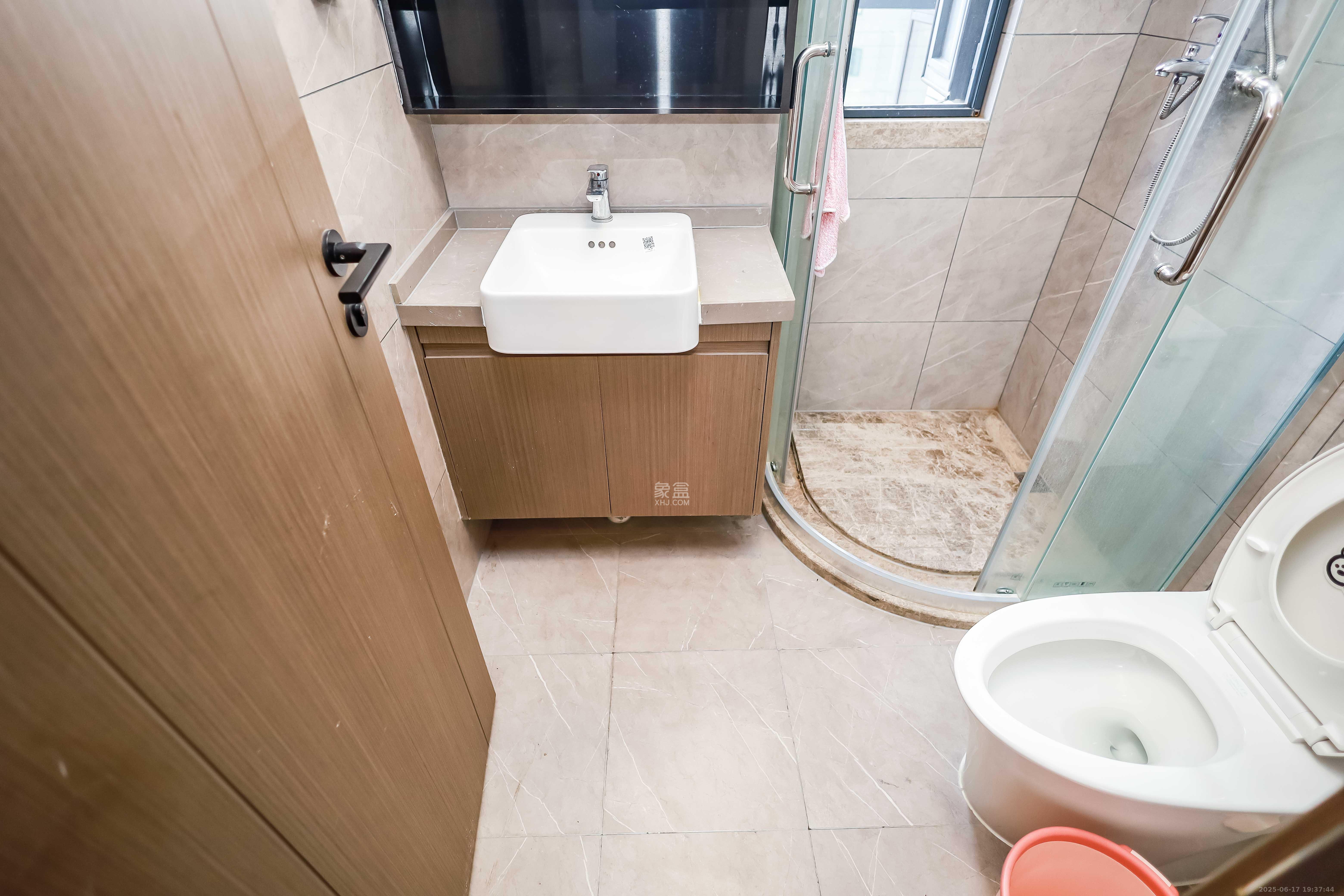 长房云尚公馆  3室2厅1卫    105.0万 长房云尚公馆  3室2厅1卫    105.0万卫生间