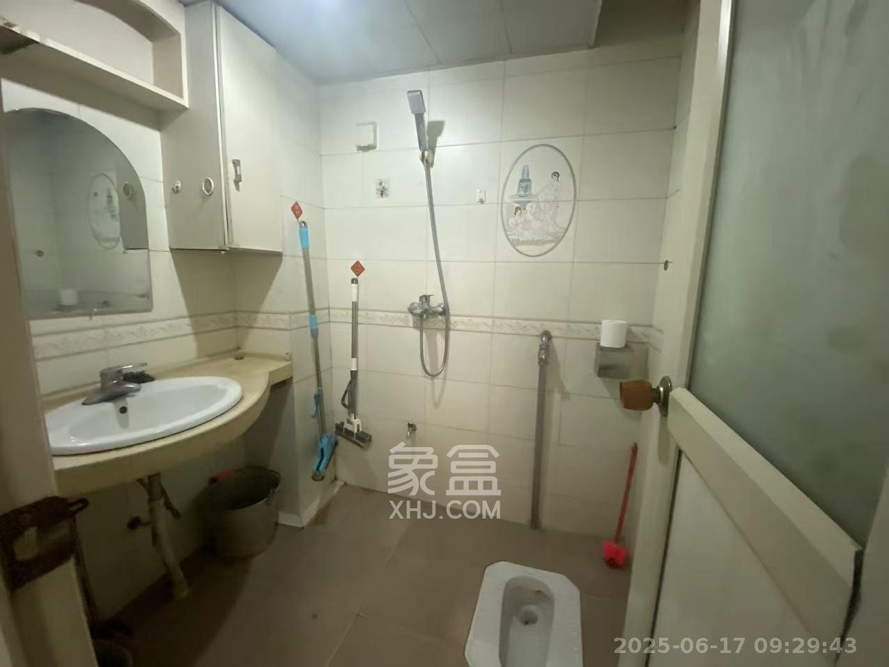 明景公寓  2室1厅1卫   2400.00元/月室内图