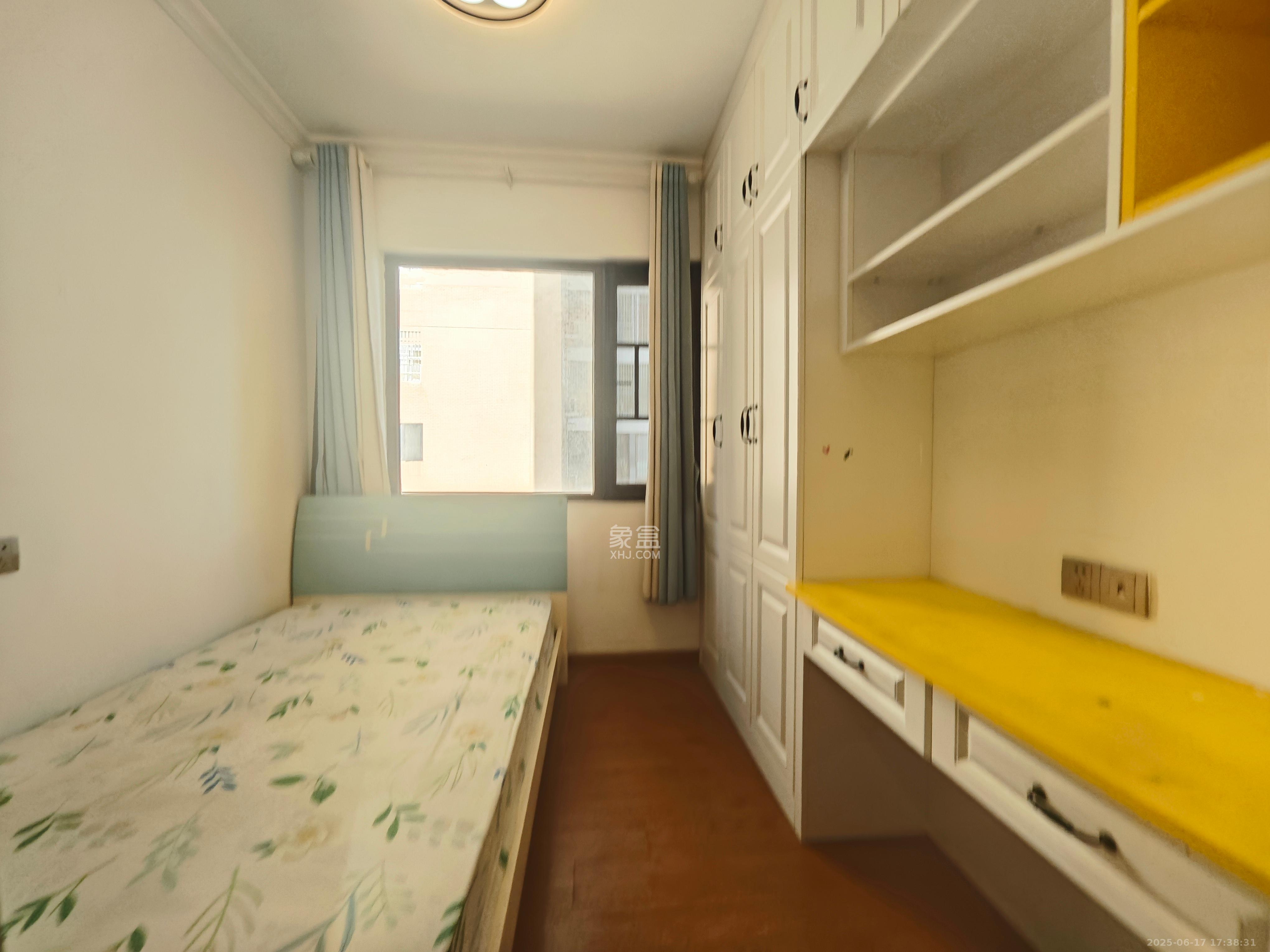 碧桂园星城首府 4室2厅2卫 2800.0元/月 碧桂园星城首府 4室2厅2卫 2800.0元/月室内图