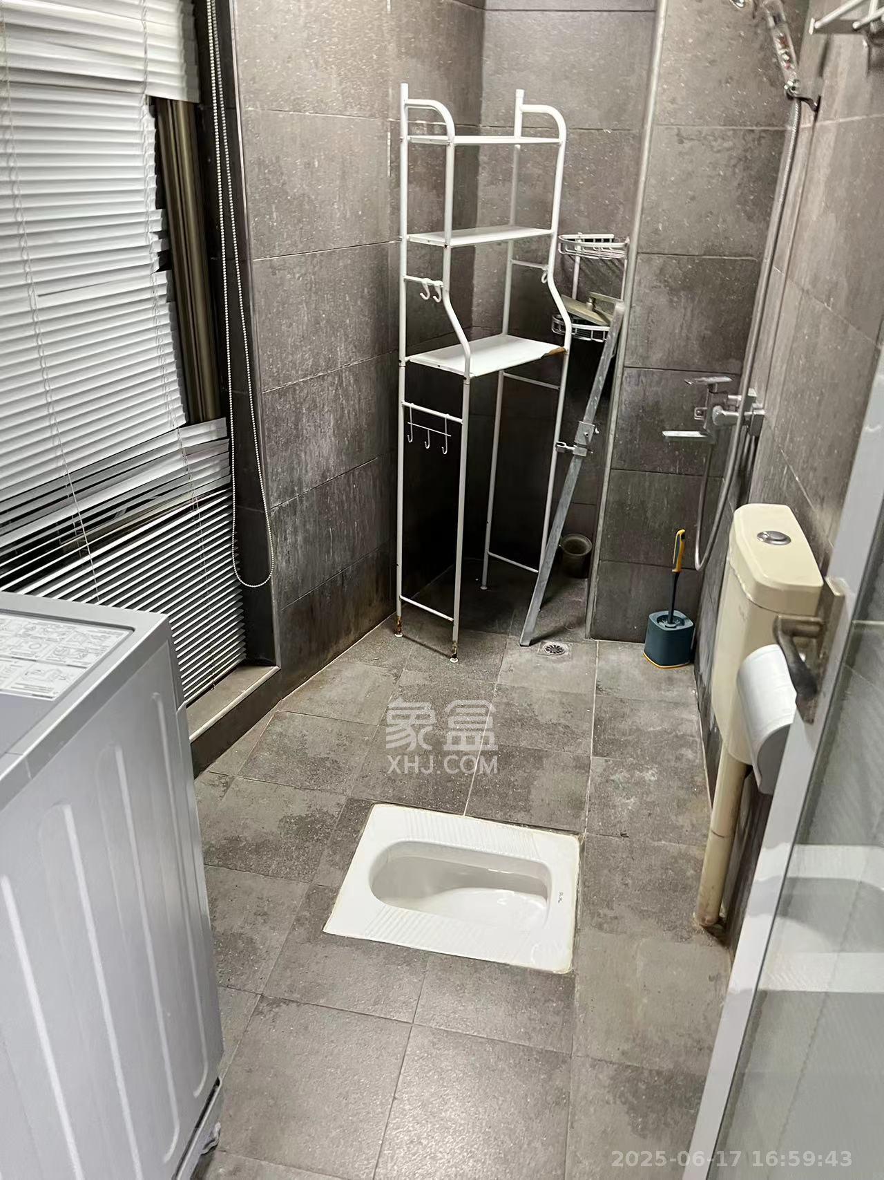 铂宫  1室1厅1卫   2500.00元/月室内图