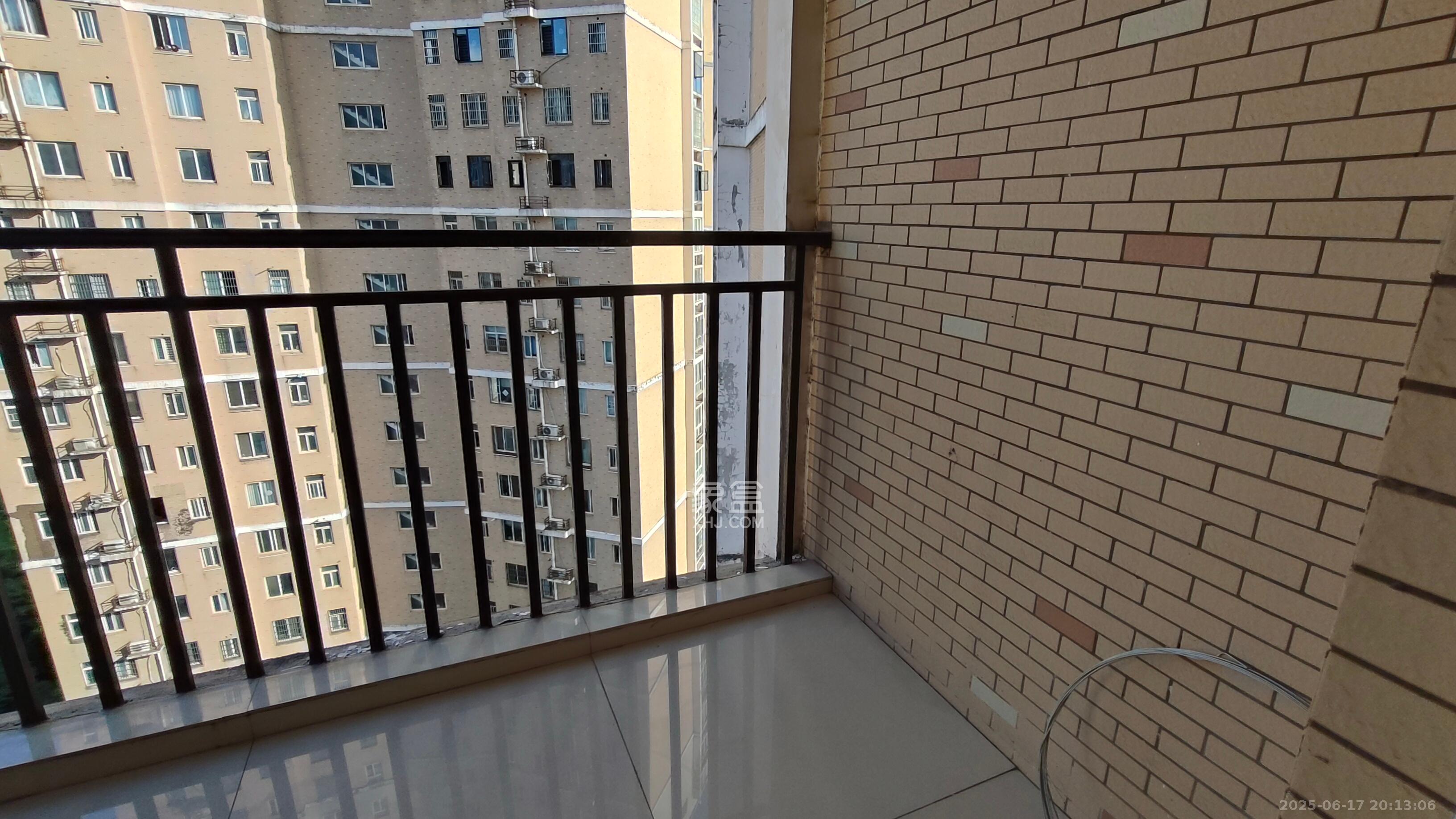 筑梦园 1室2厅1卫 2000.0元/月 筑梦园 1室2厅1卫 2000.0元/月室内图