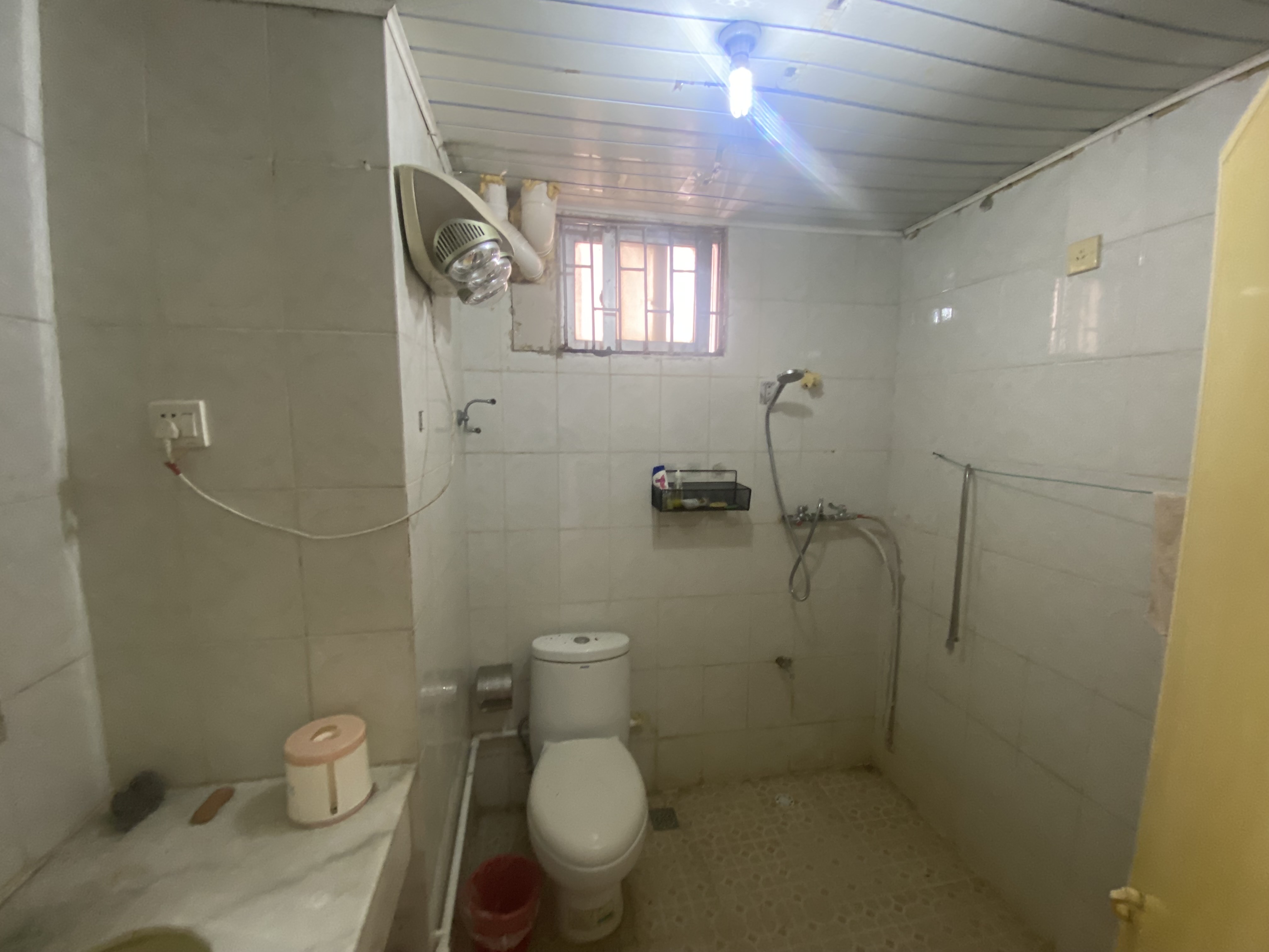 国托公寓 2室2厅1卫 1500.0元/月 国托公寓 2室2厅1卫 1500.0元/月室内图