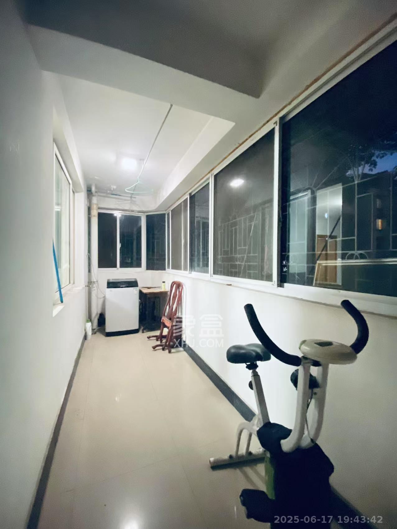 德政园  3室1厅1卫    2200.0元/月 德政园  3室1厅1卫    2200.0元/月室内图