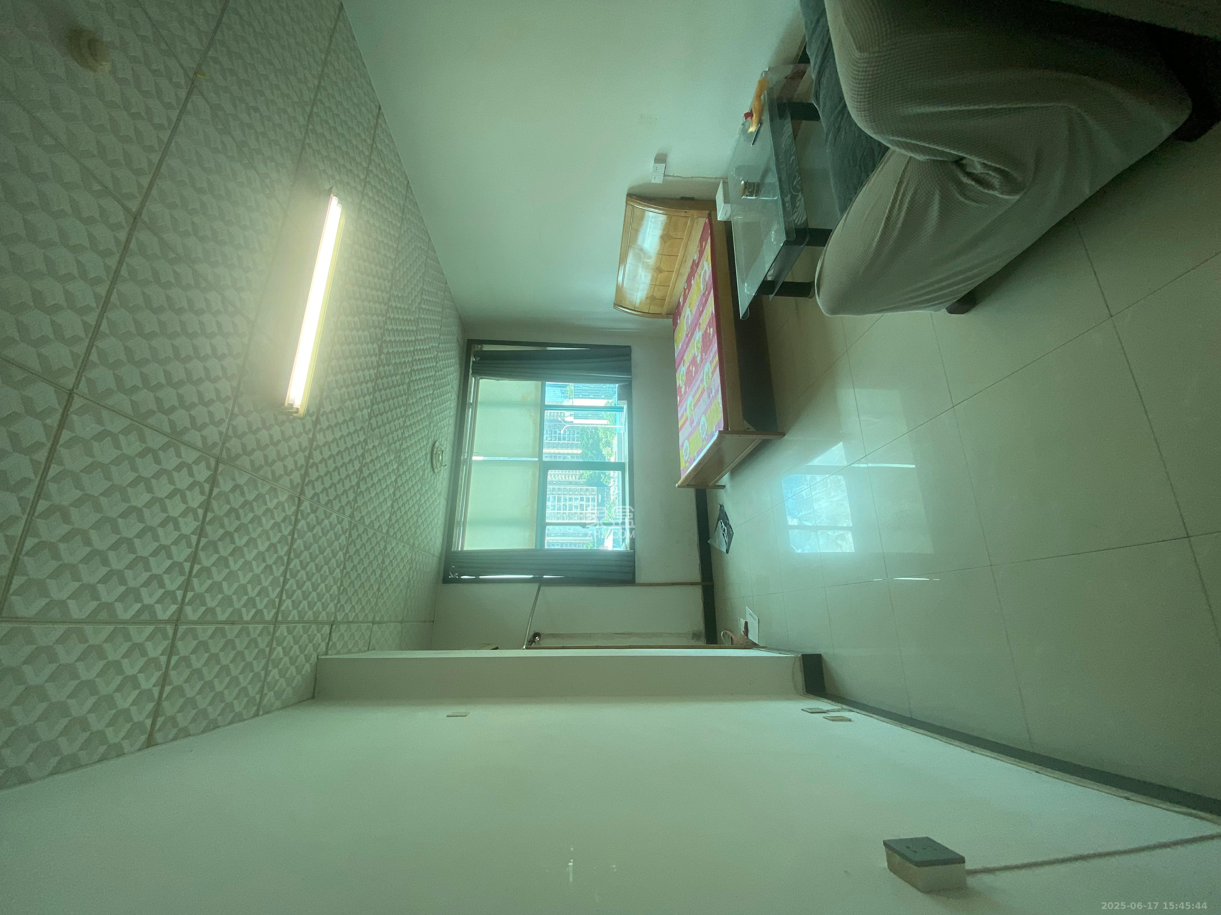 红星商务楼（红星蔬菜批发大市场）  1室1厅1卫    1200.0元/月室内图