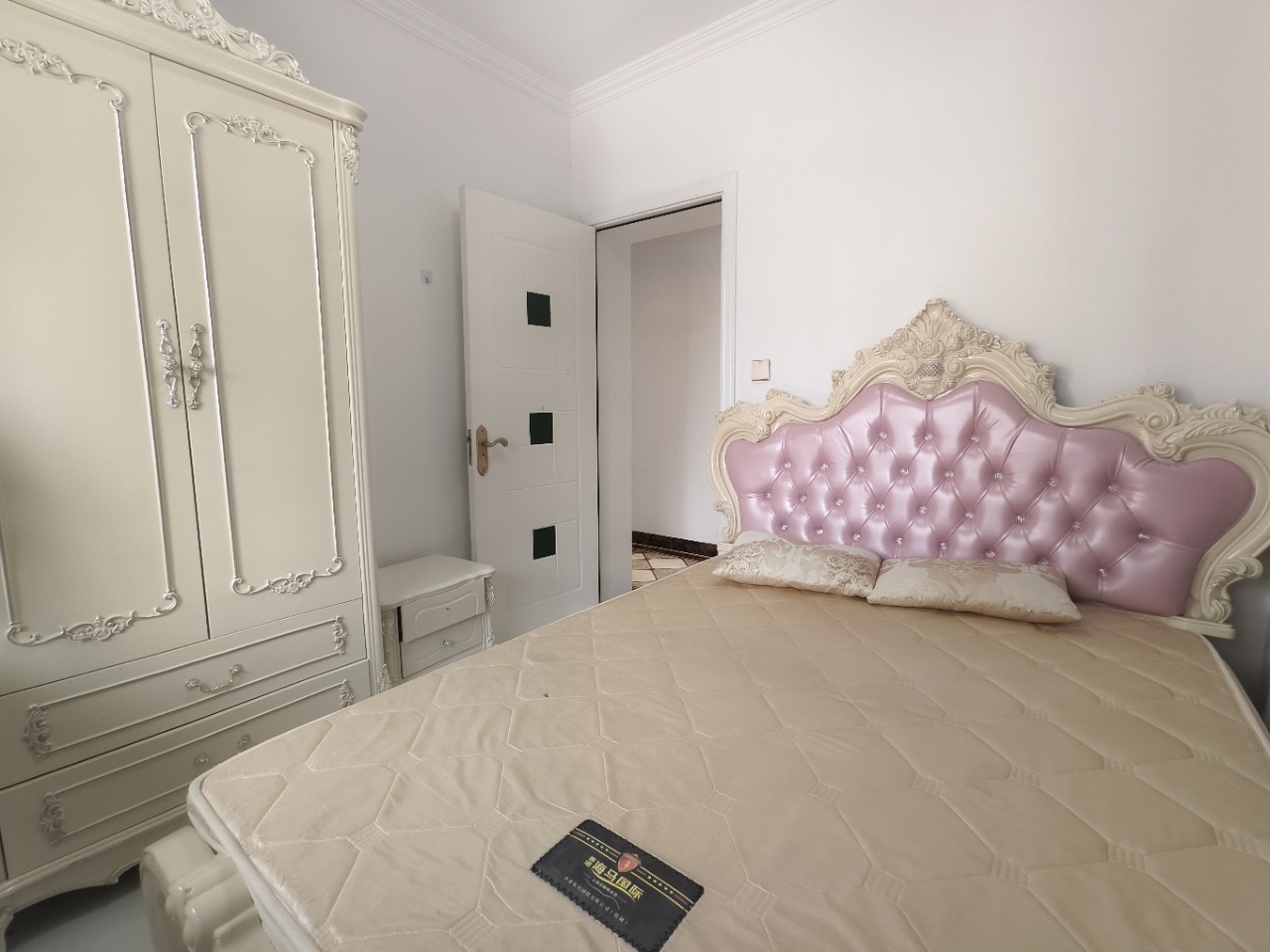 绿地海长流一期  3室2厅1卫    160.0万 绿地海长流一期  3室2厅1卫    160.0万室内图